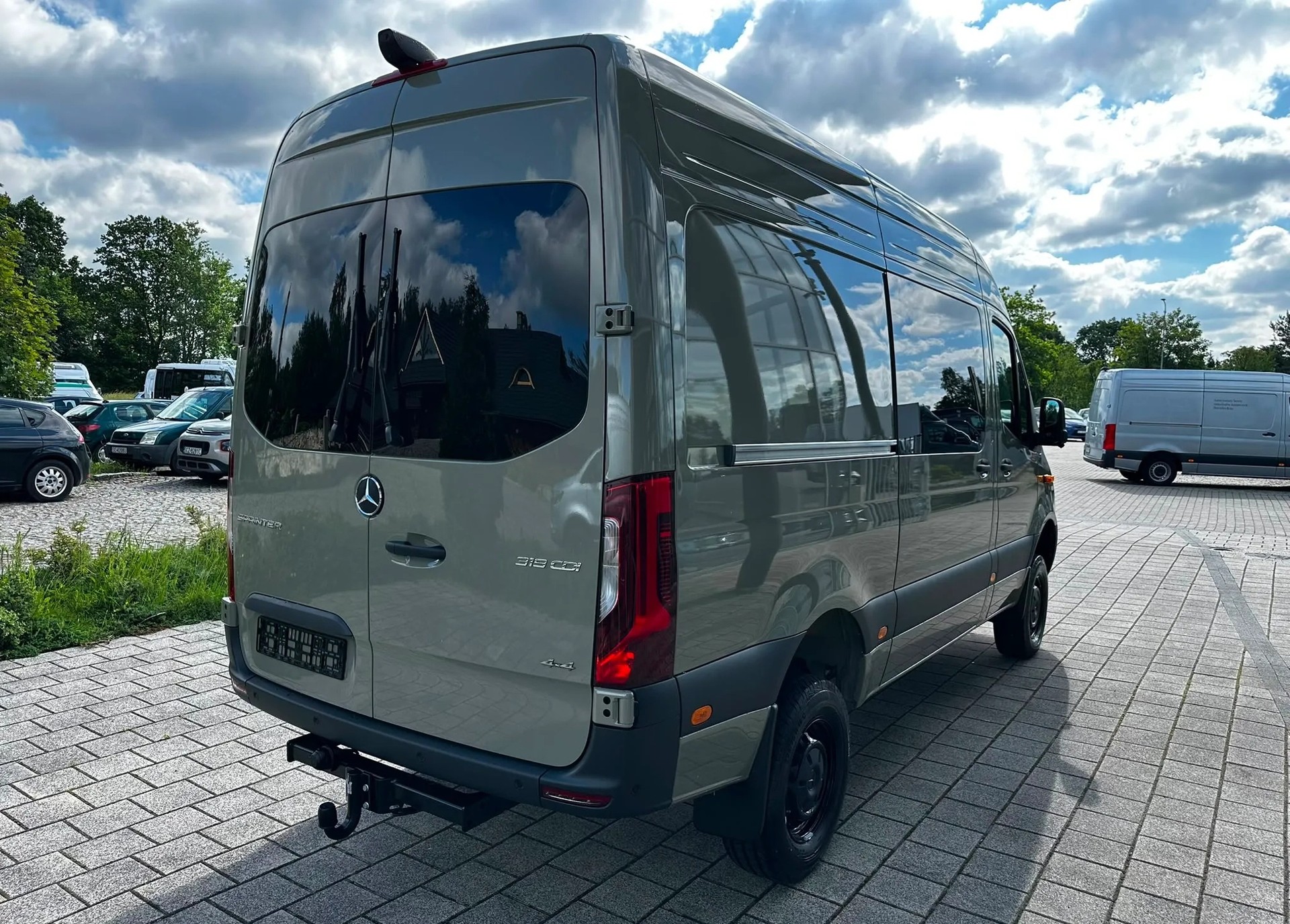 MERCEDES-BENZ Sprinter 319 CDI Lang 9G-TRONIC 4x4-image-6
