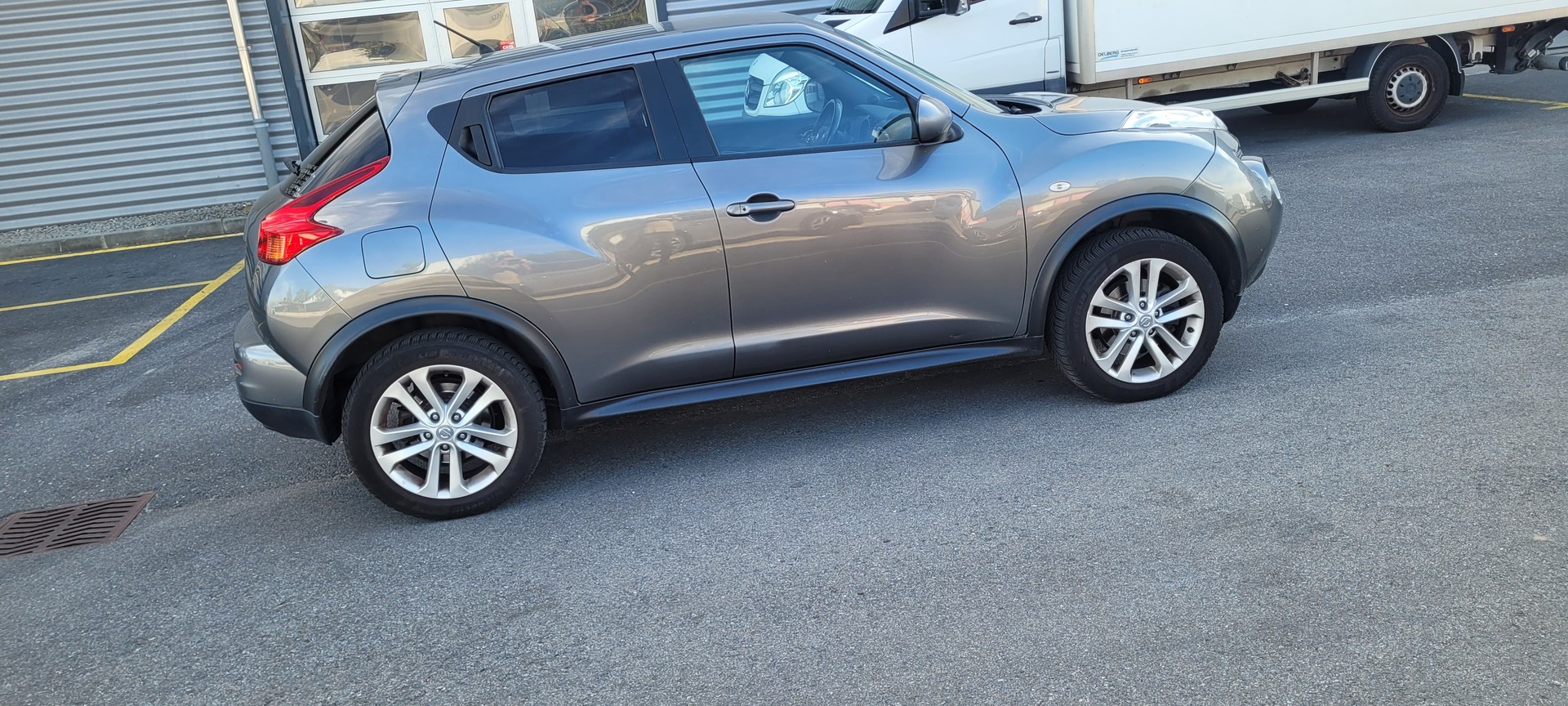 NISSAN Juke 1.6 DIG-T tekna 4x4 Xtronic M-CVT-image-4