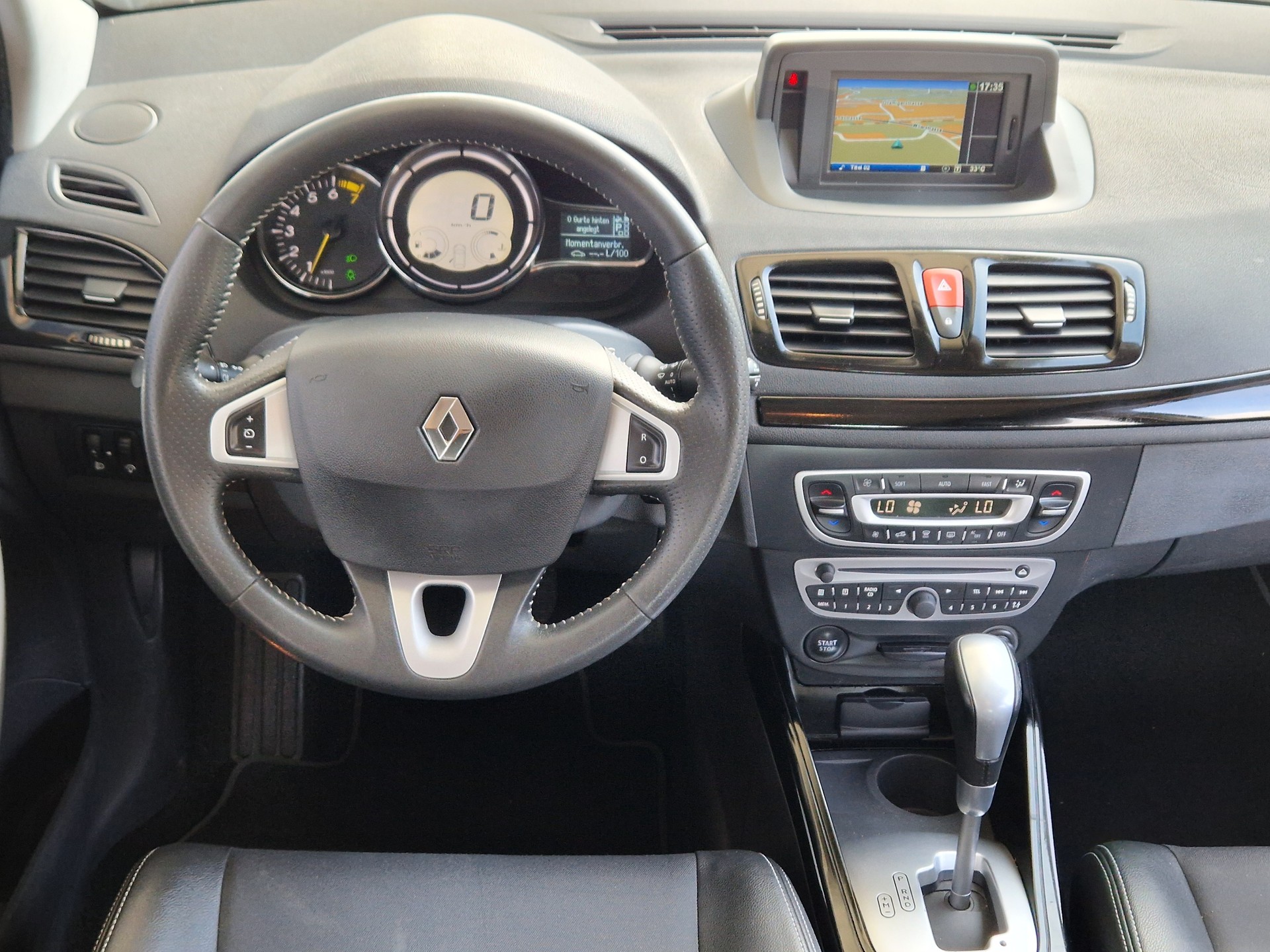 RENAULT Mégane 2.0 16V Bose CVT Automatik-image-4