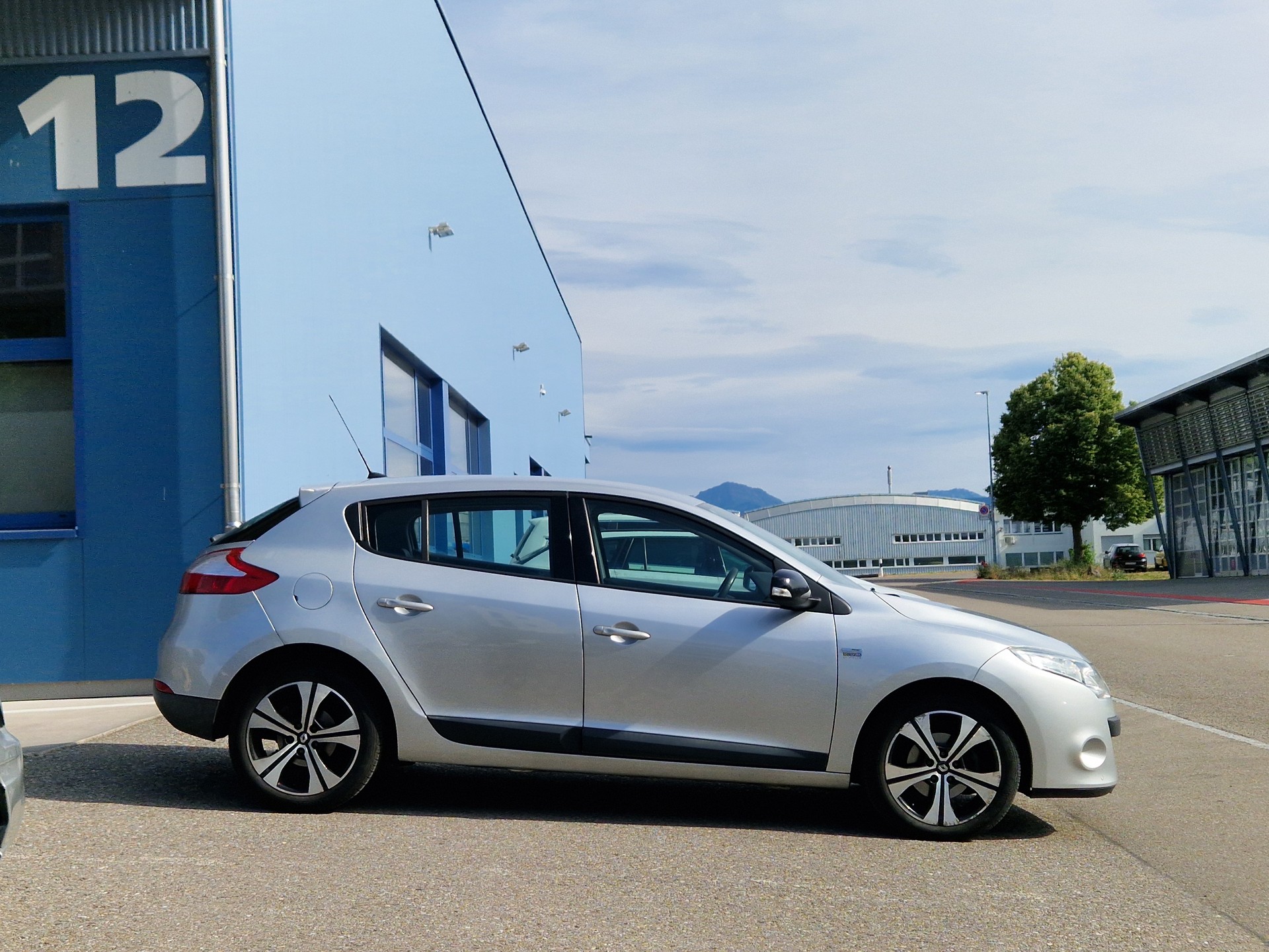 RENAULT Mégane 2.0 16V Bose CVT Automatik-showroom-element-2