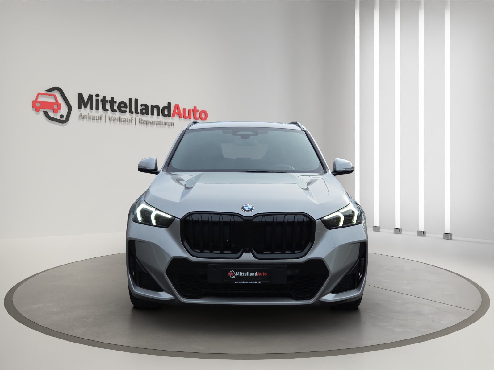 BMW X1 xDrive 23d 48V M Sport Pro-showroom-element-1
