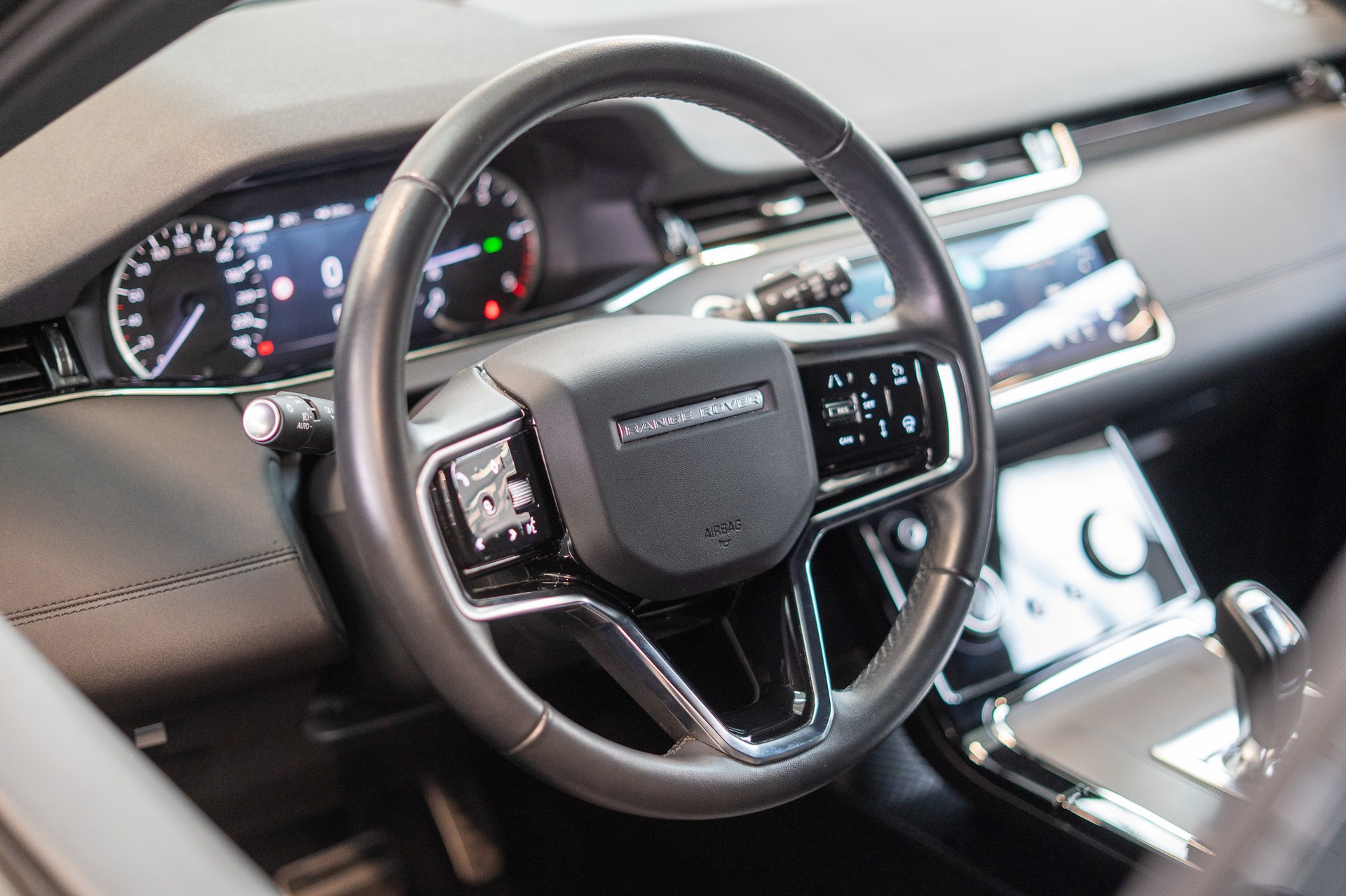 LAND ROVER Range Rover Evoque 2.0 D 165 R-Dynamic SE / Rückfahrkamera / el.Sitze / el.Heckklappe-image-11