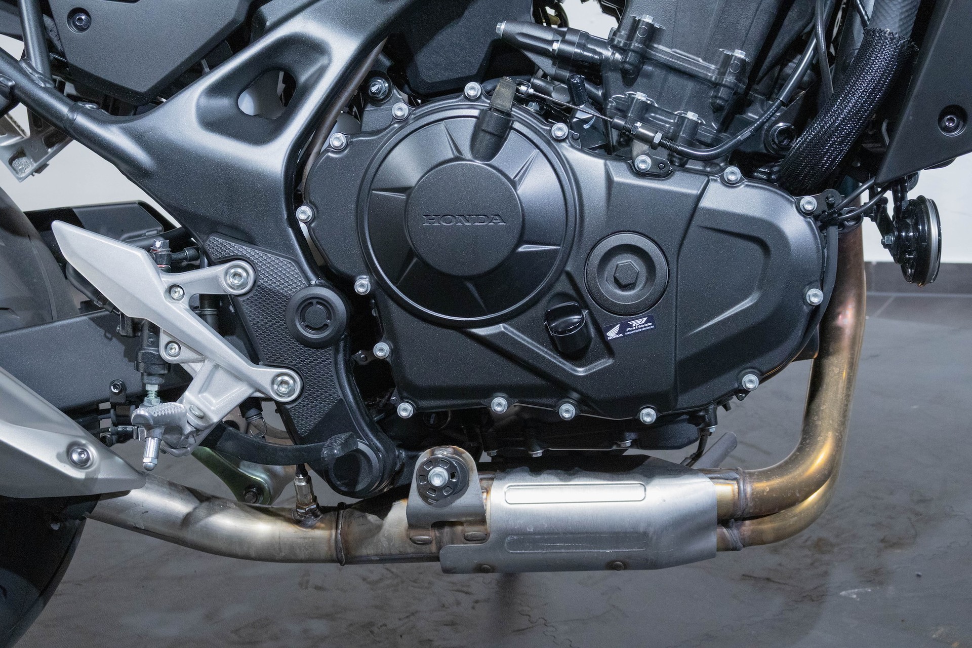 HONDA CB750 Hornet-image-14