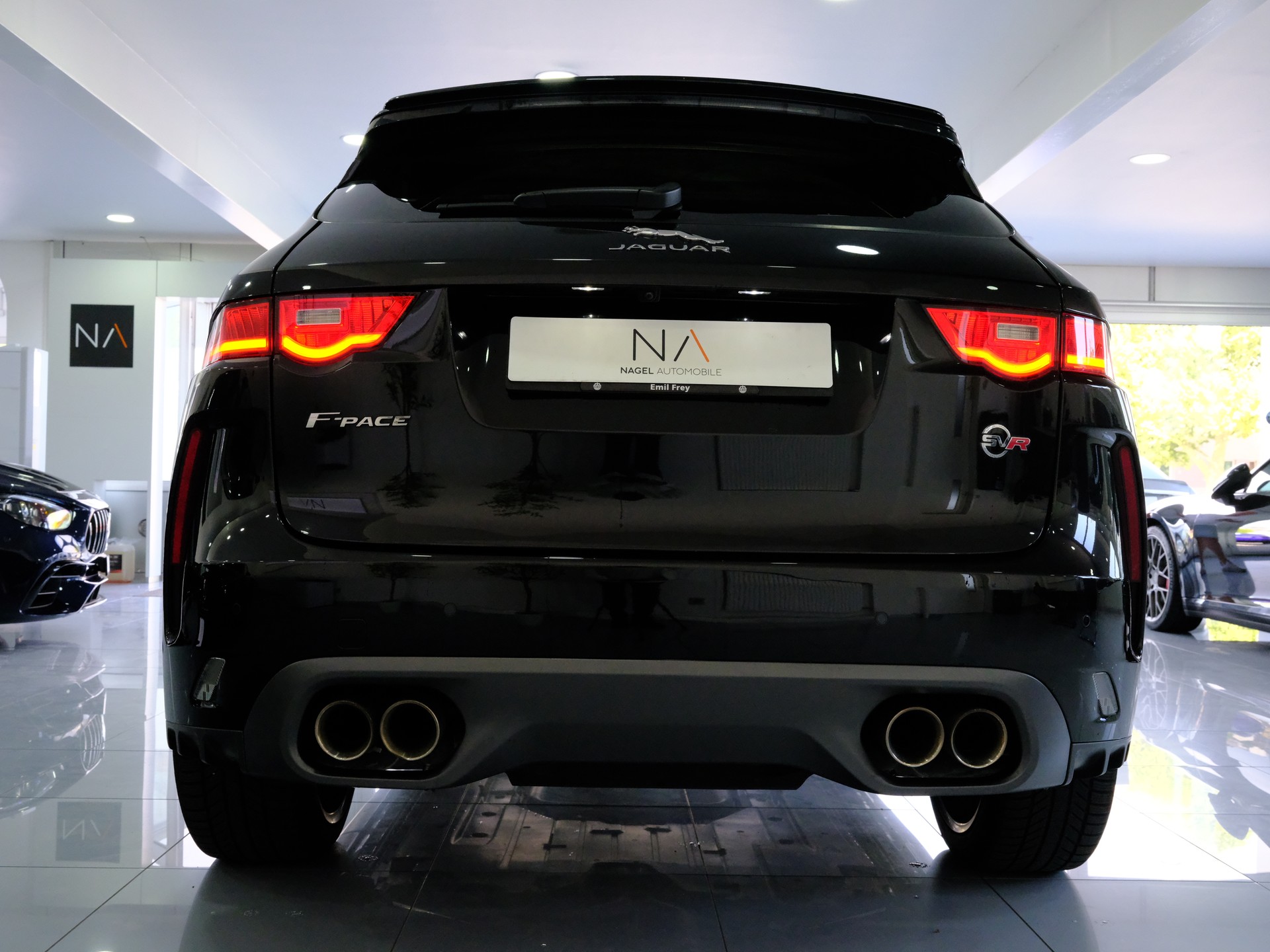 JAGUAR F-Pace 5.0 V8 SVR AWD Automatik-image-5