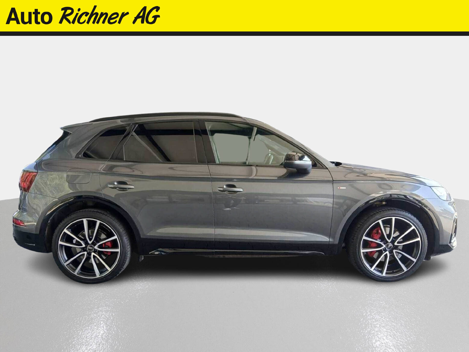 AUDI Q5 2.0 40 TFSI S Line quattro S-Tronic-showroom-element-2
