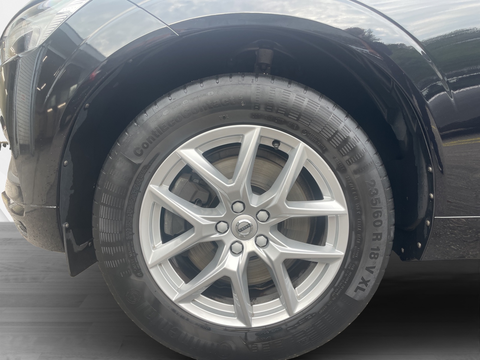 VOLVO XC60 2.0 T5 Momentum AWD-image-8