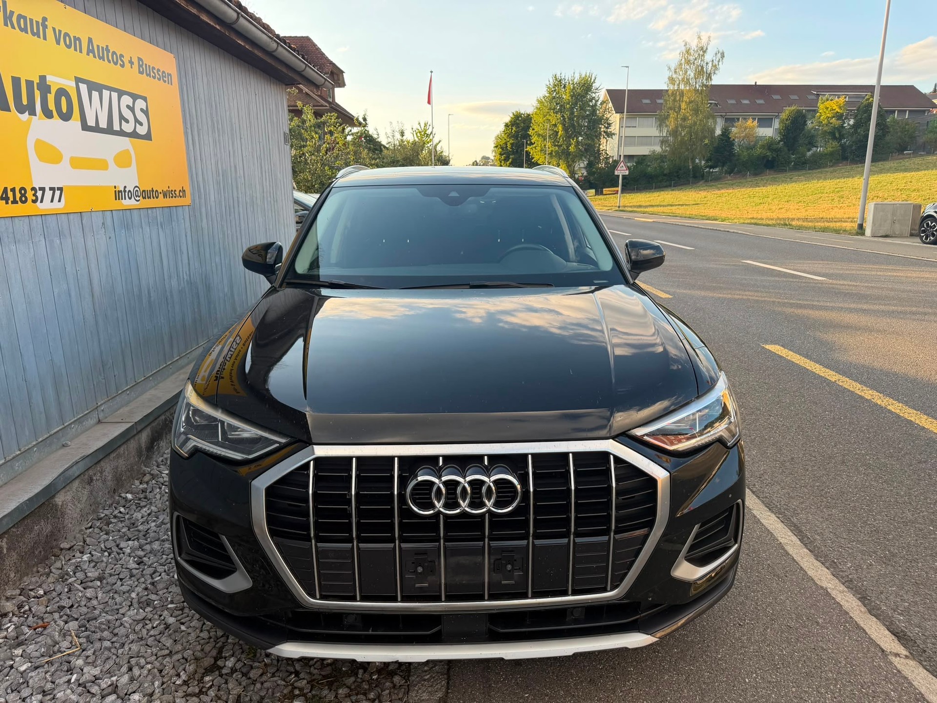 AUDI Q3 35 TDI S-tronic-showroom-element-1