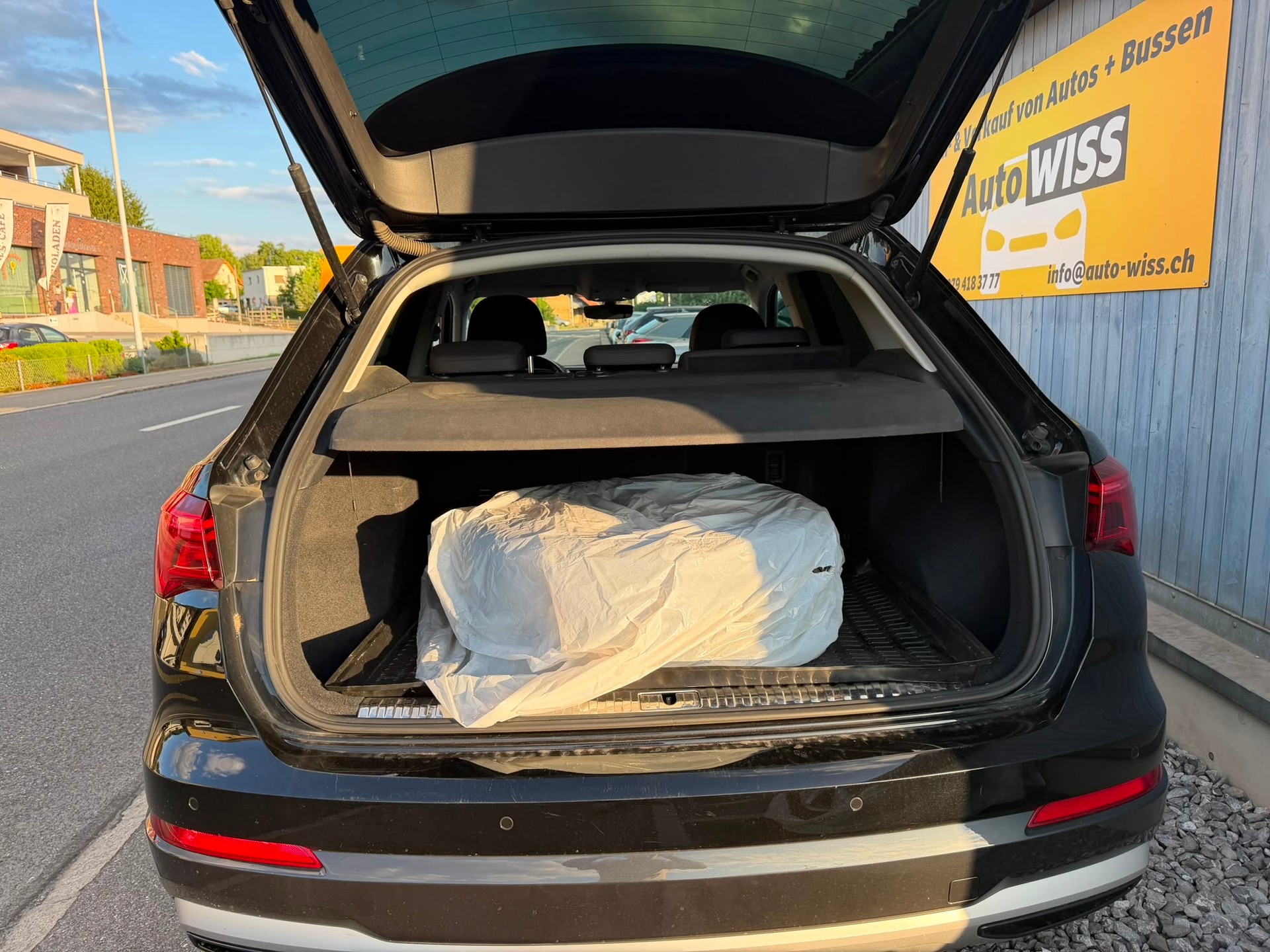 AUDI Q3 35 TDI S-tronic-image-17