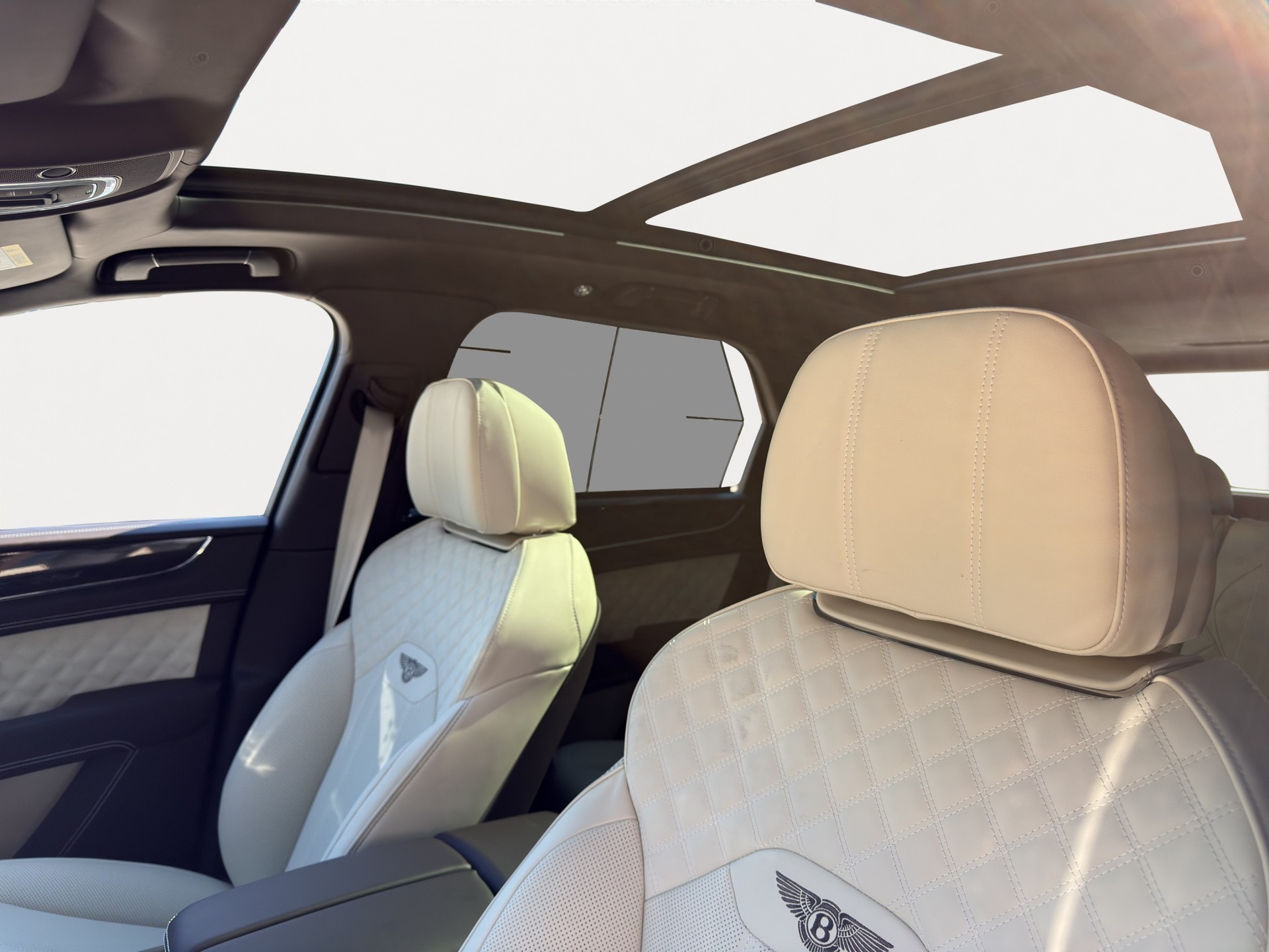 BENTLEY Bentayga V6 Hybrid-image-14