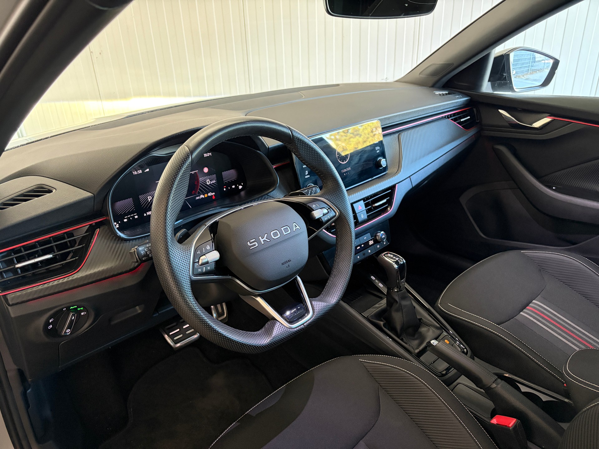 SKODA Scala 1.5 TSI DSG *Monte Carlo* PANORAMA MATRIX KAMERA 18"-image-10