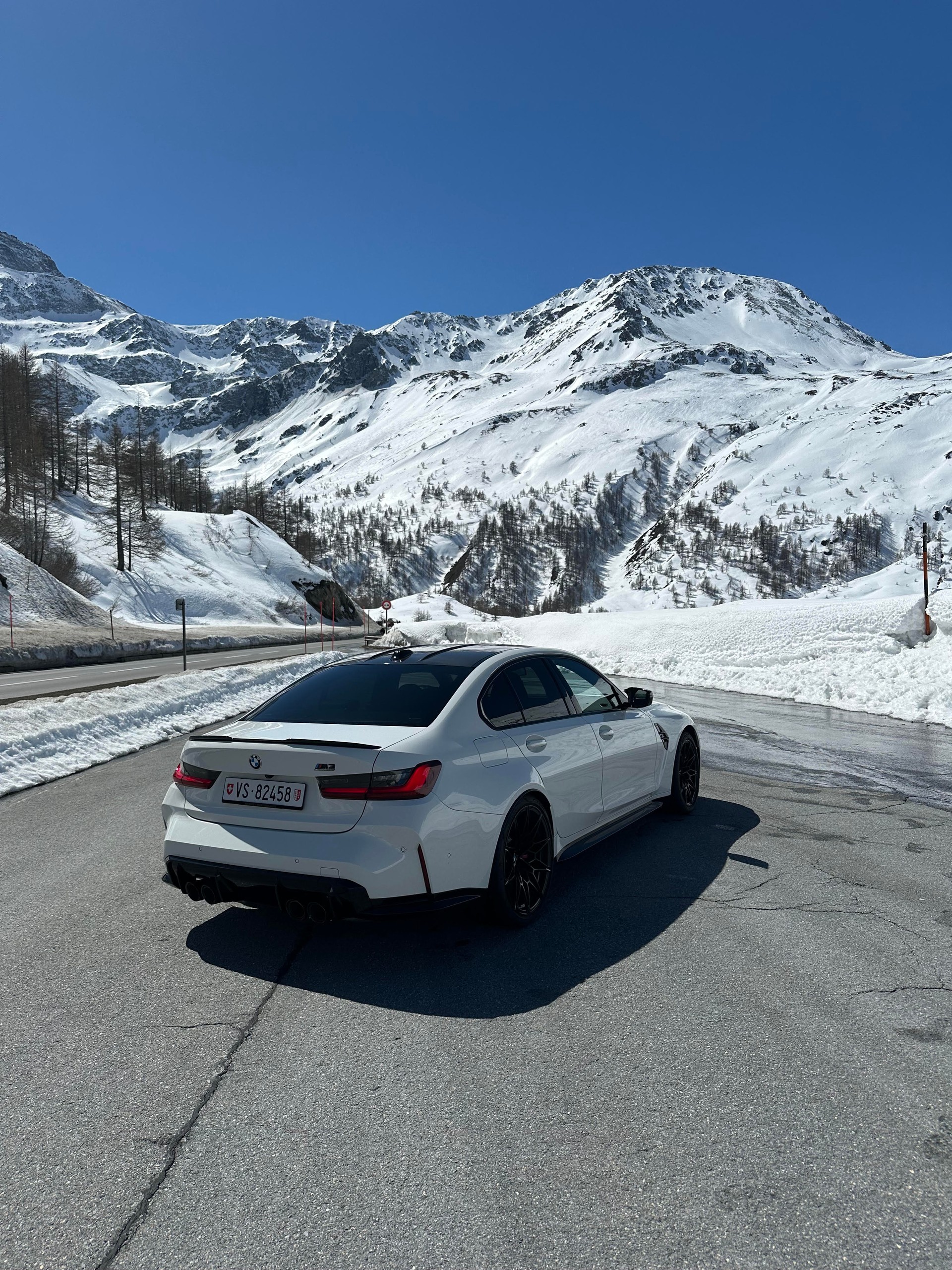 BMW M3 Competition xDrive-image-3