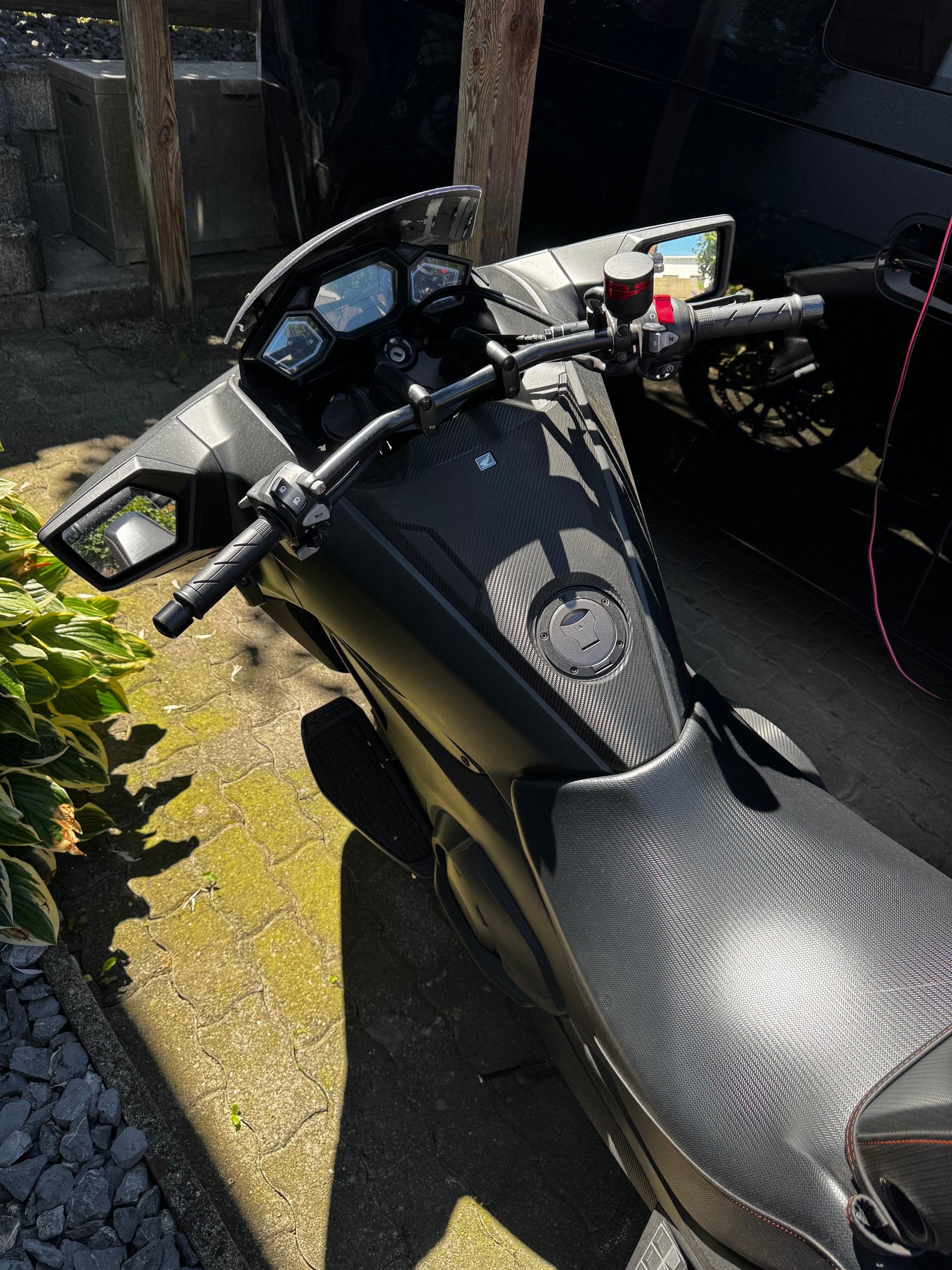 HONDA NM4 VULTUS-image-4