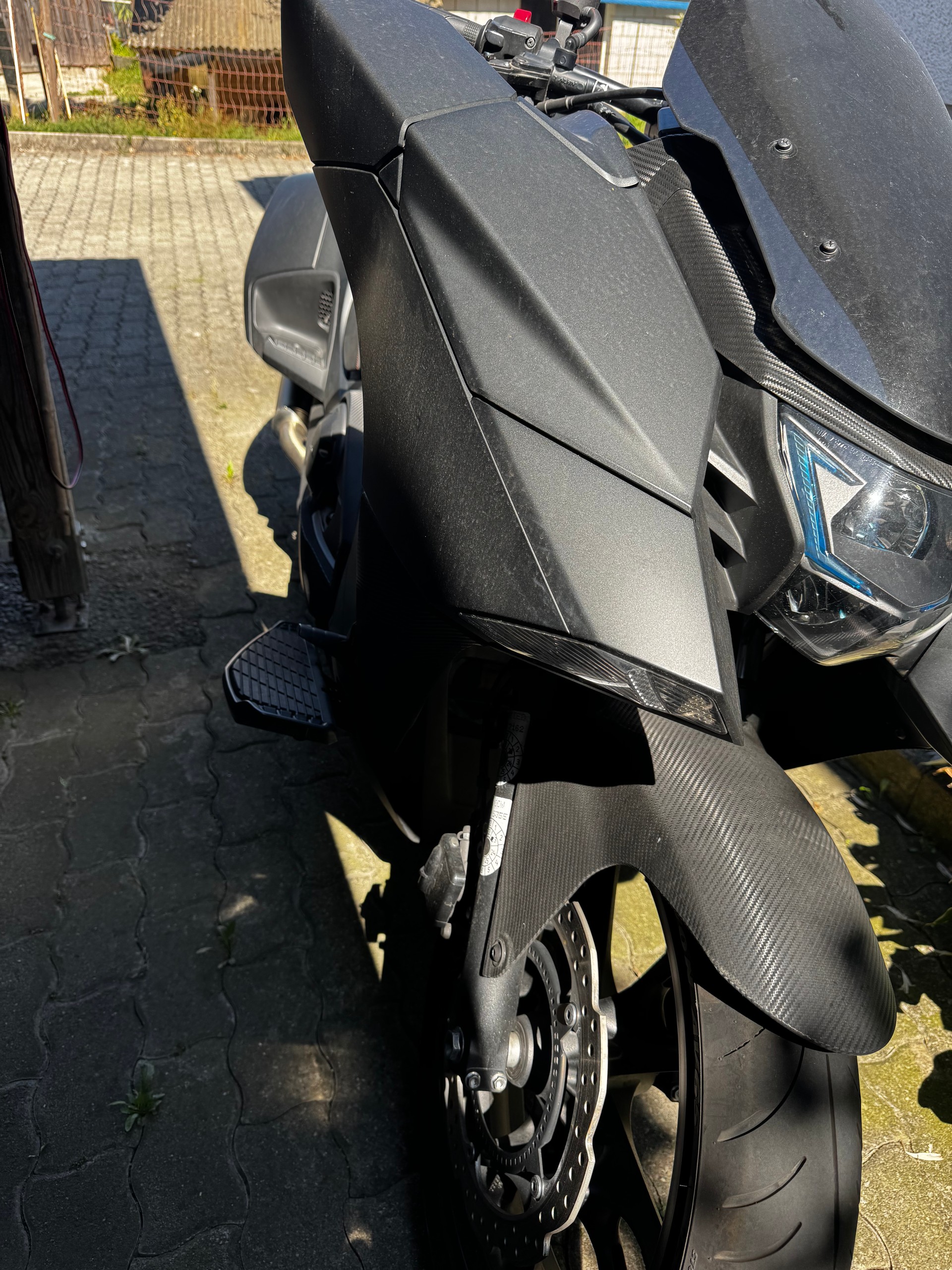 HONDA NM4 VULTUS-image-1