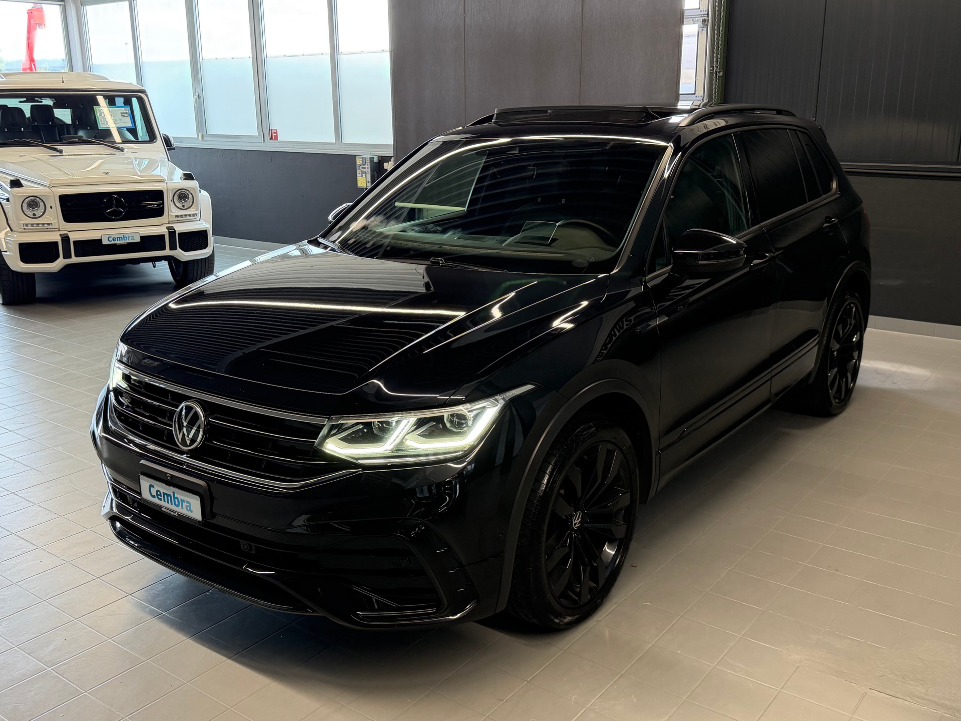 VW Tiguan 2.0 TDI SCR R-Line 4Motion DSG-showroom-element-3