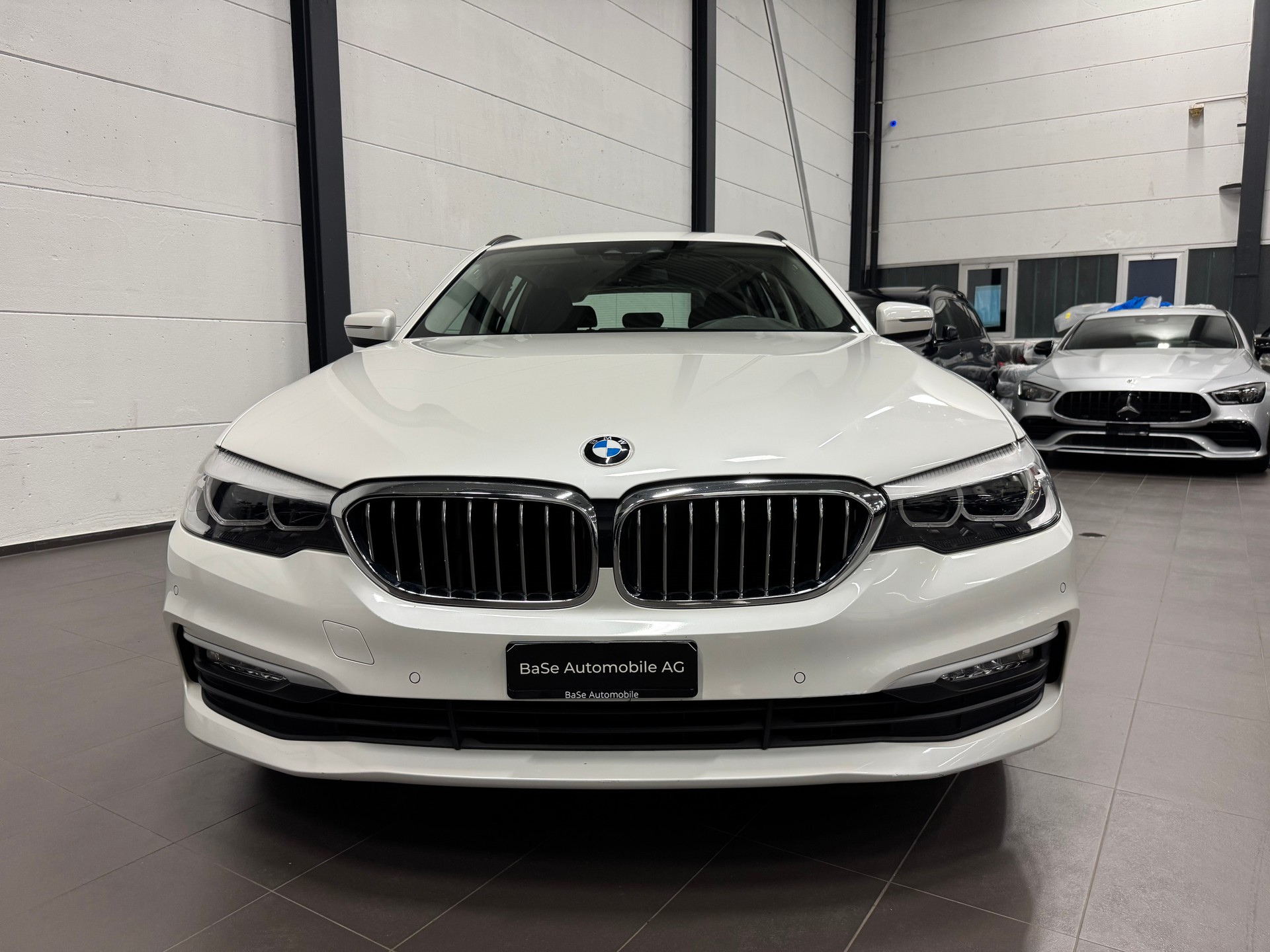 BMW 520d xDrive Touring Steptronic-image-6