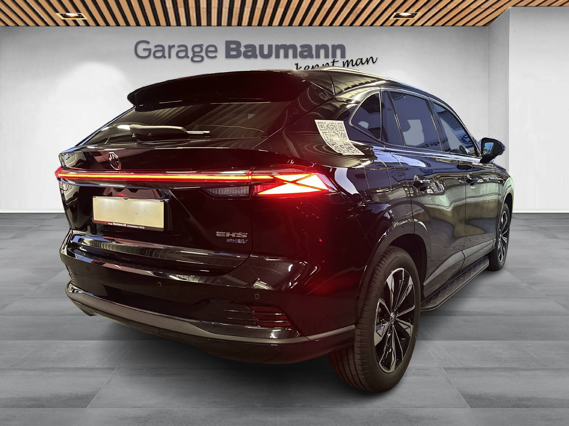 MG HS 1.5 Hybrid Luxury-showroom-element-2