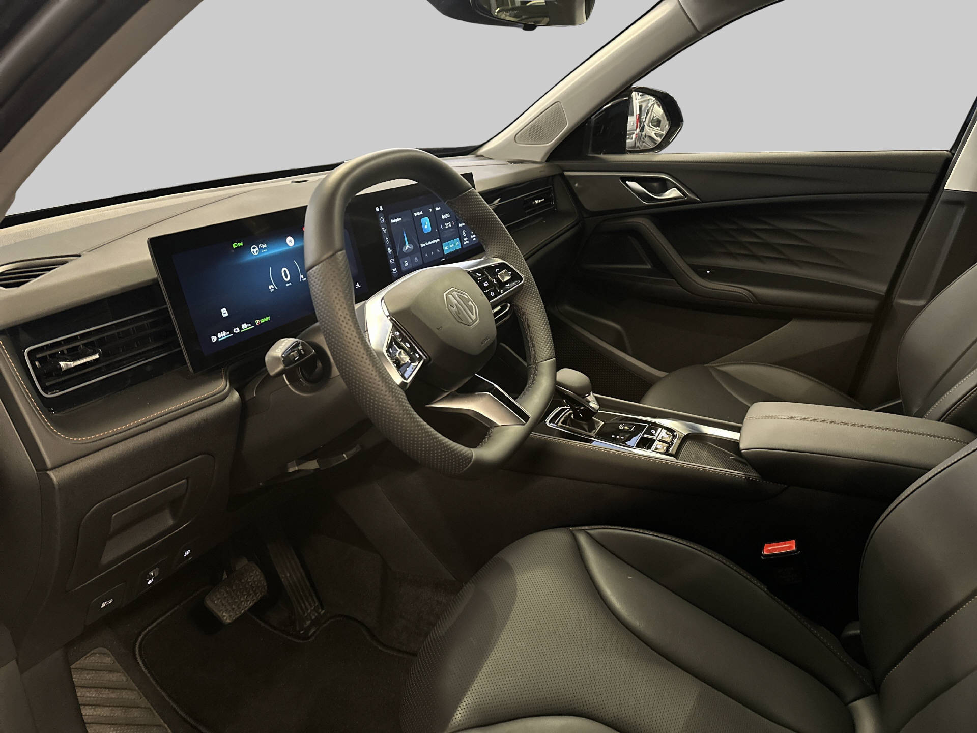 MG HS 1.5 Hybrid Luxury-image-4