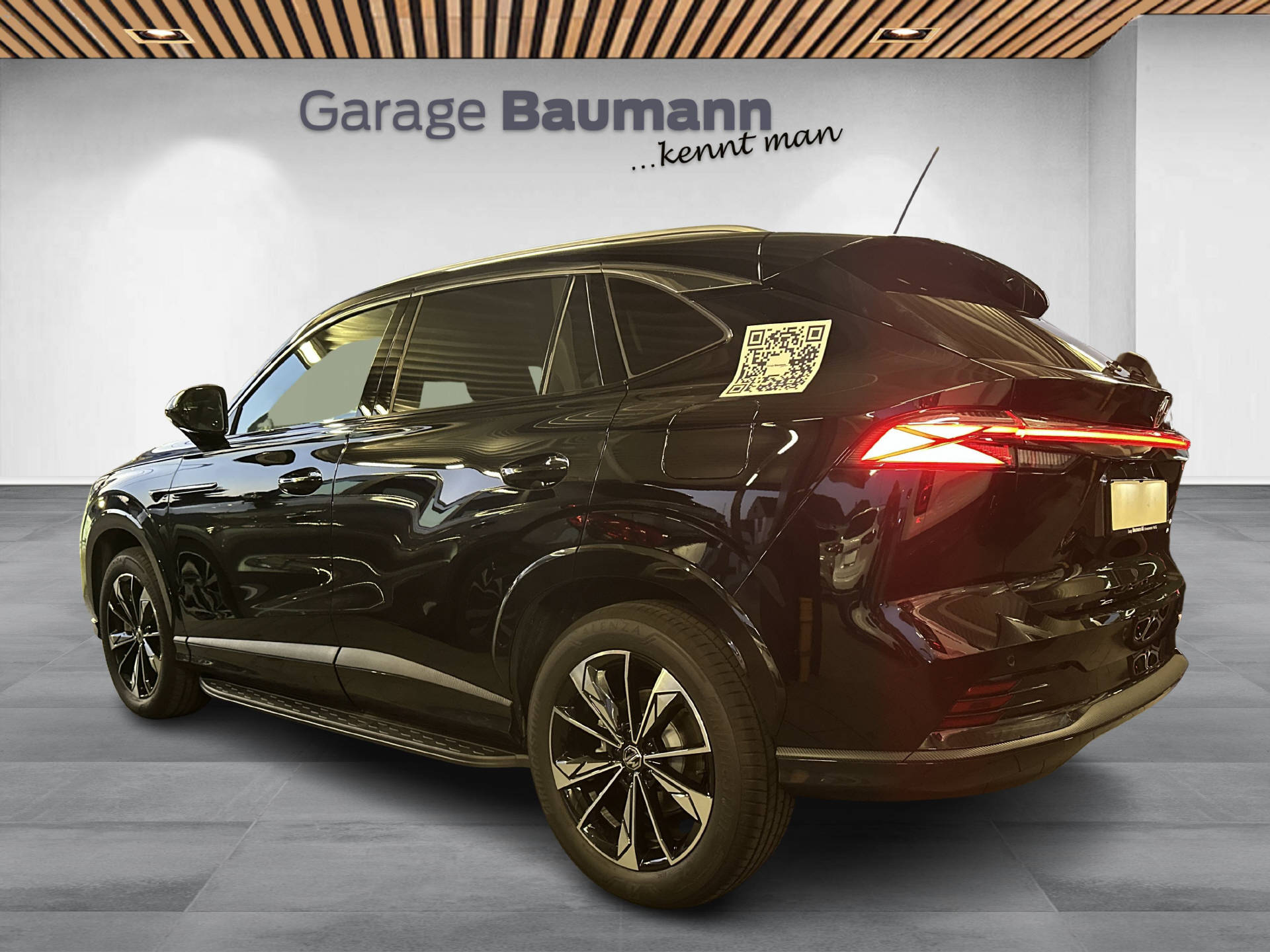 MG HS 1.5 Hybrid Luxury-showroom-element-3