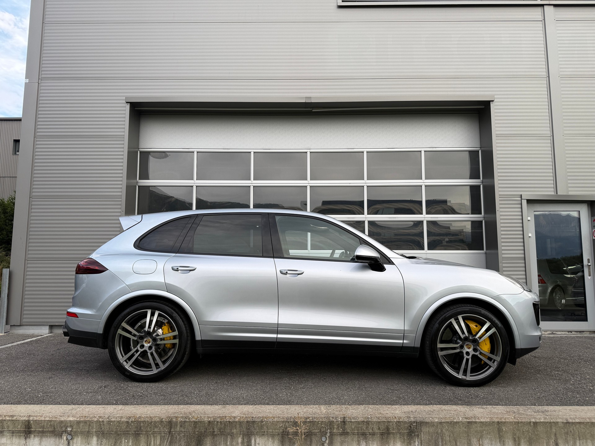 PORSCHE Cayenne Turbo S