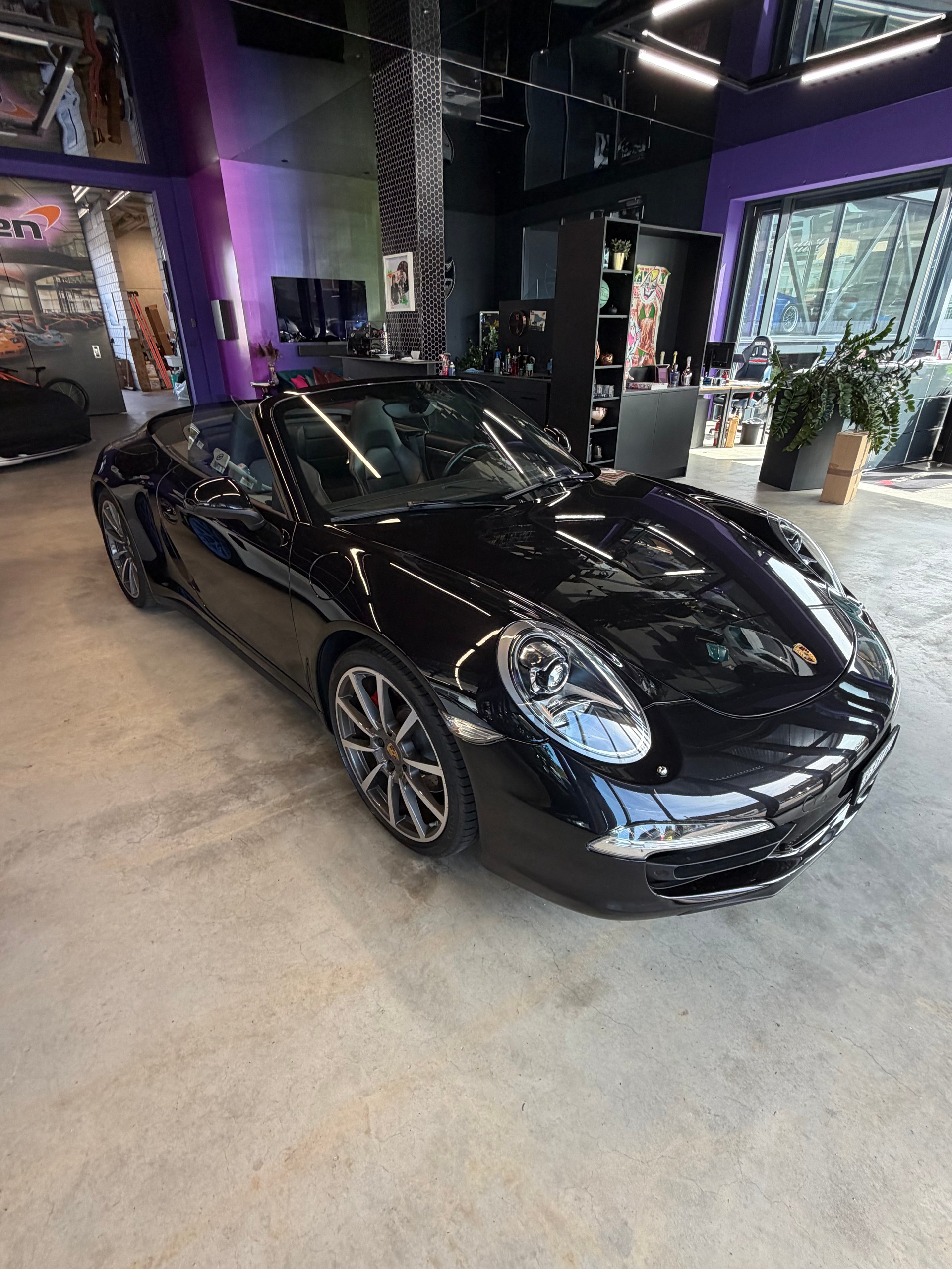 PORSCHE 911 Cabrio Carrera 4S-image-7