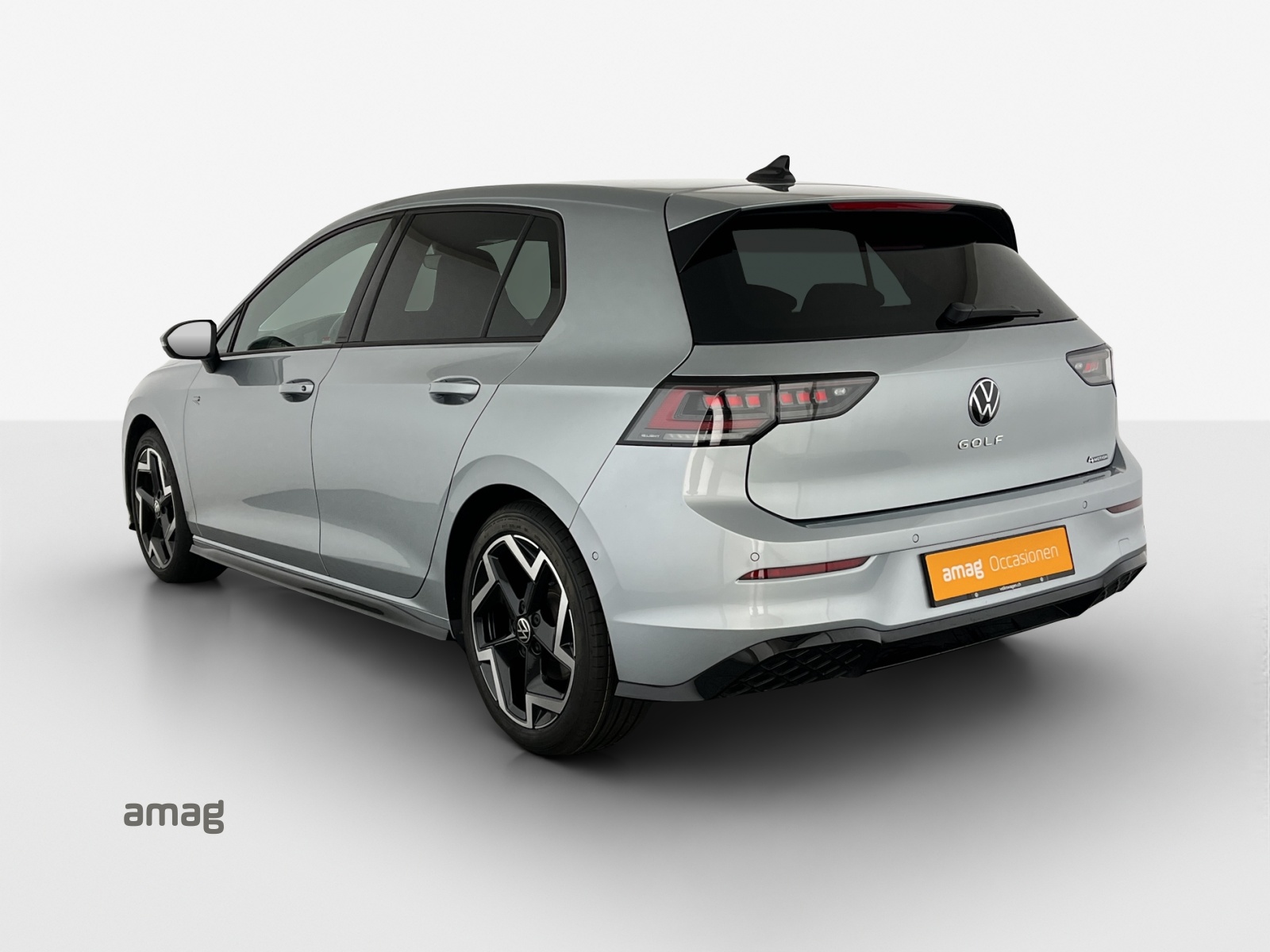 VW Golf 2.0 TSI R-Line DSG 4 Motion-showroom-element-2