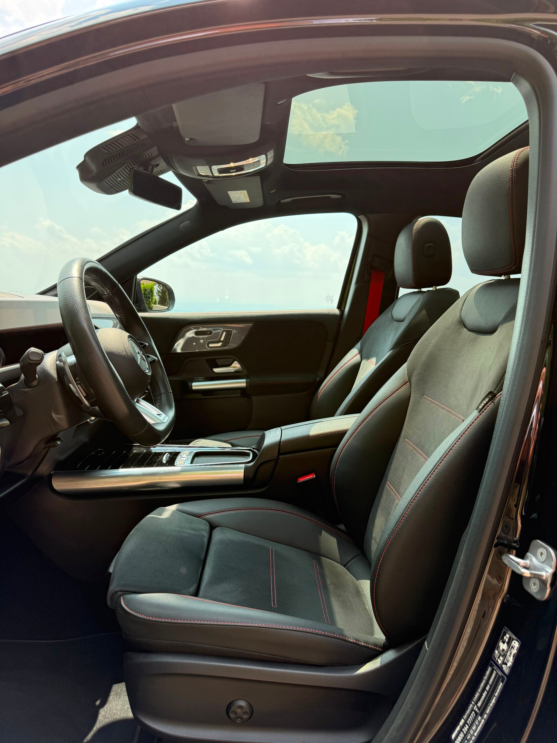 MERCEDES-BENZ GLA 35 AMG 4Matic-image-11