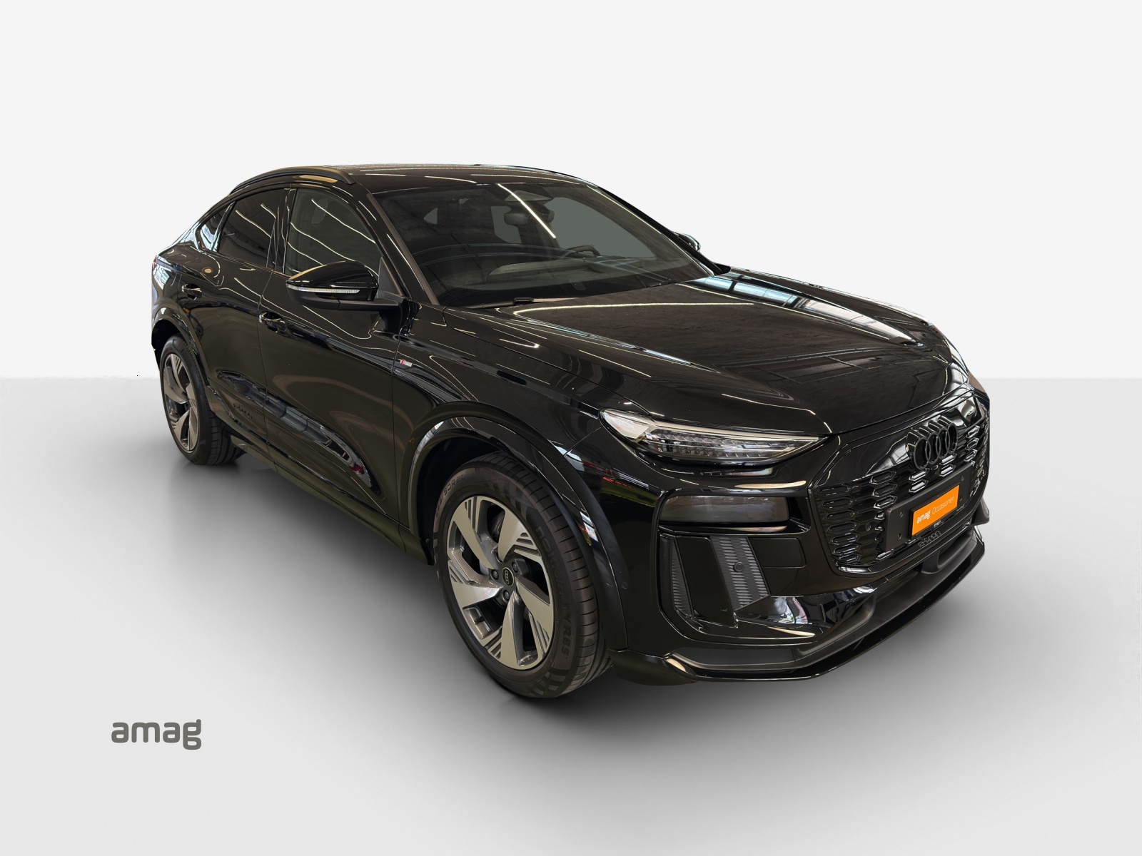 AUDI Q6 Sportback e-tron quattro-image-5