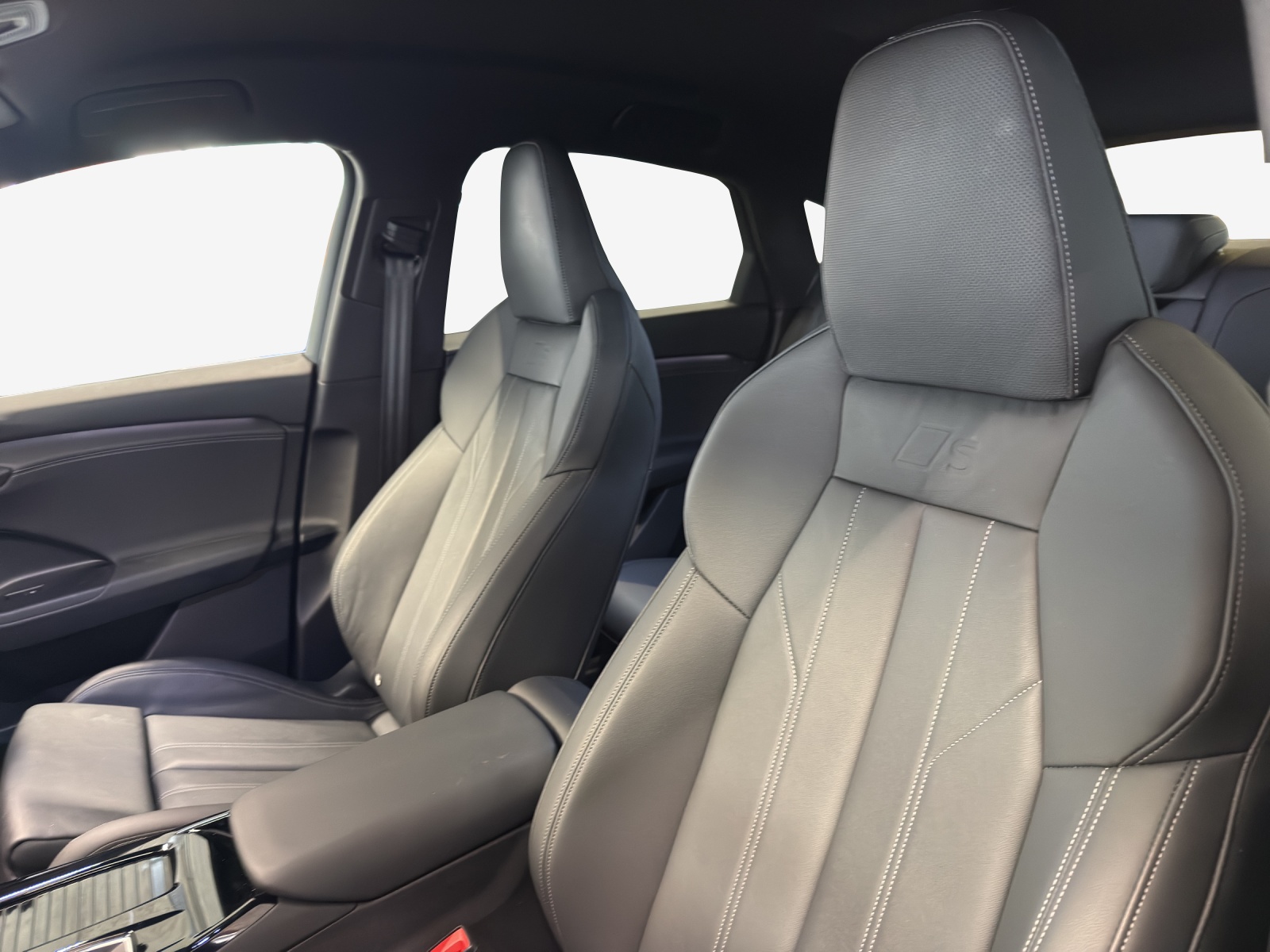 AUDI Q6 Sportback e-tron quattro-image-14