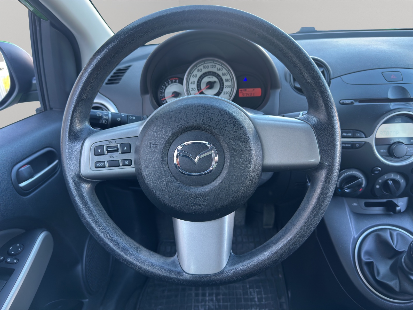 MAZDA 2 1.3i 16V Exclusive-image-15