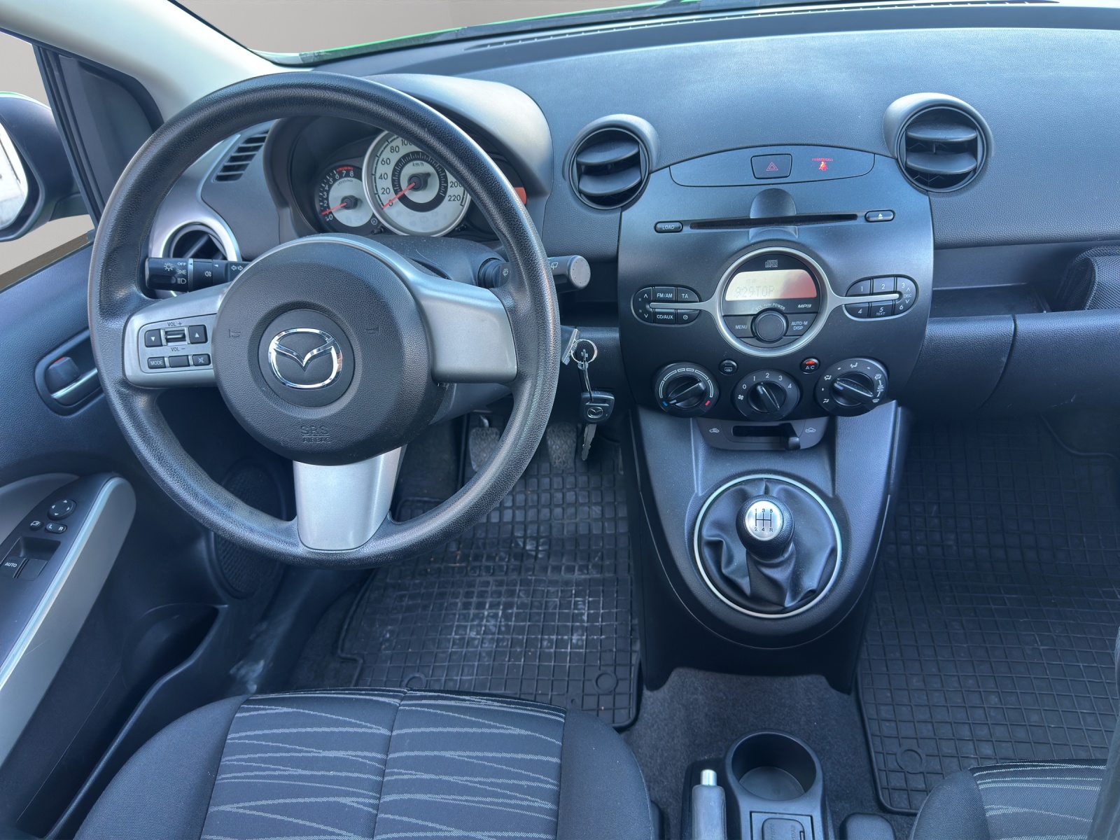 MAZDA 2 1.3i 16V Exclusive-image-9