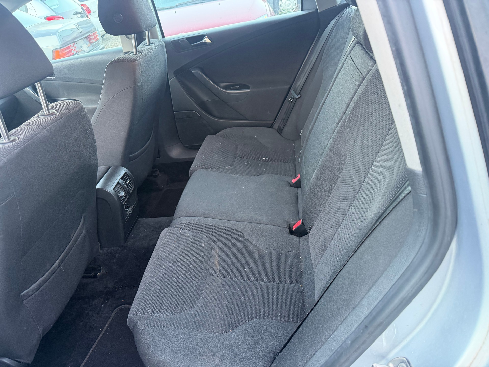 VW Passat Variant 2.0T FSI Comfortline-image-5