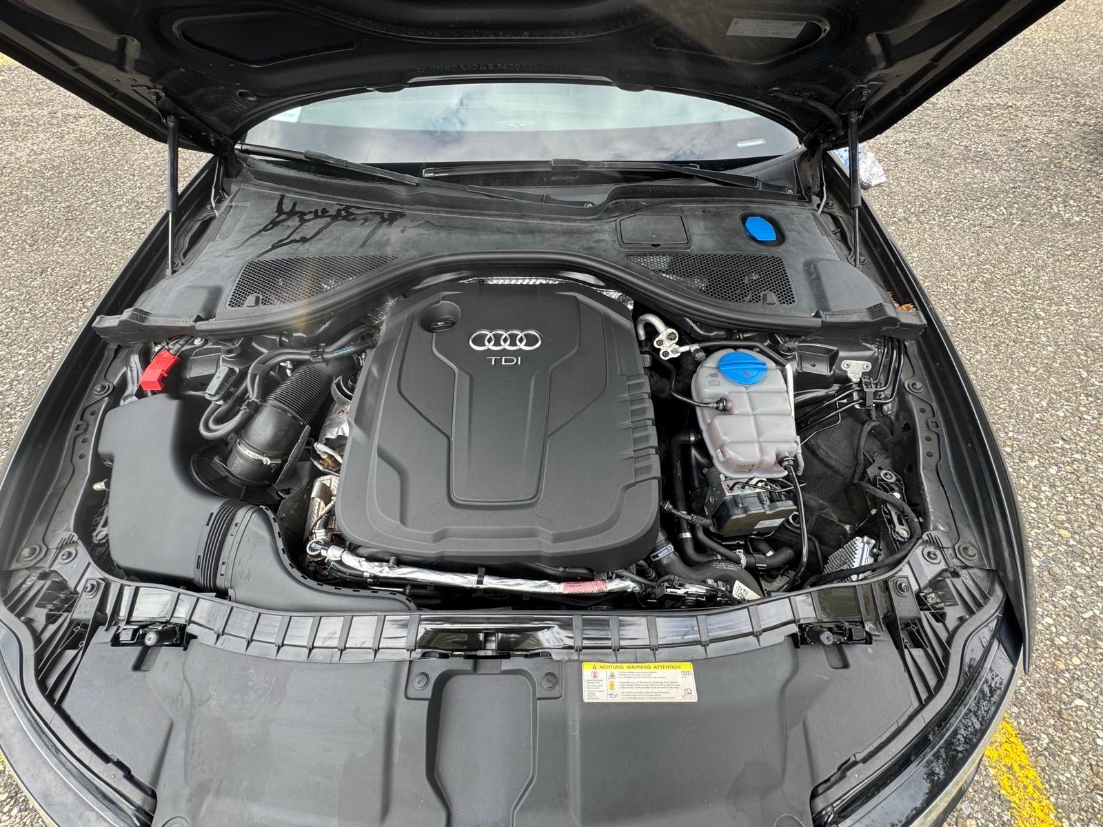 AUDI A6 Avant 2.0 TDI quattro S-tronic-image-8
