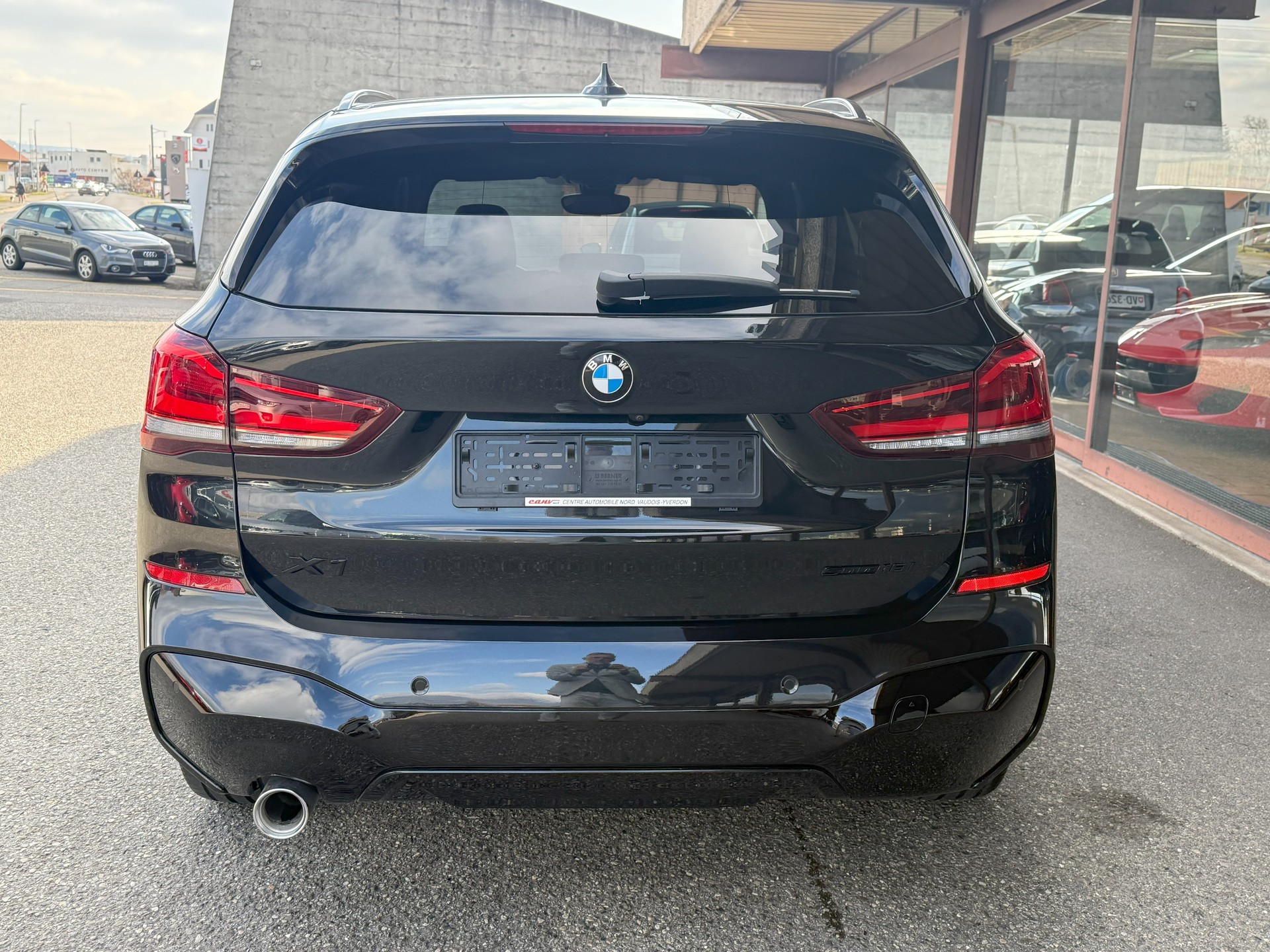 BMW X1 F48 18i sDrive-image-4