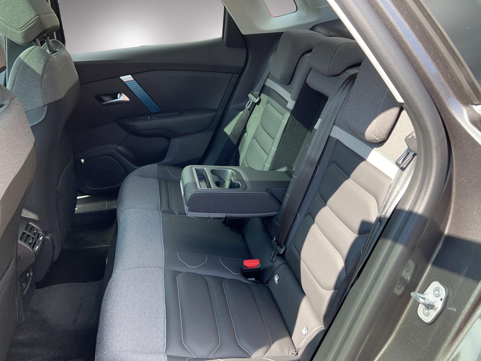 CITROEN ë-C4 X Shine-image-10