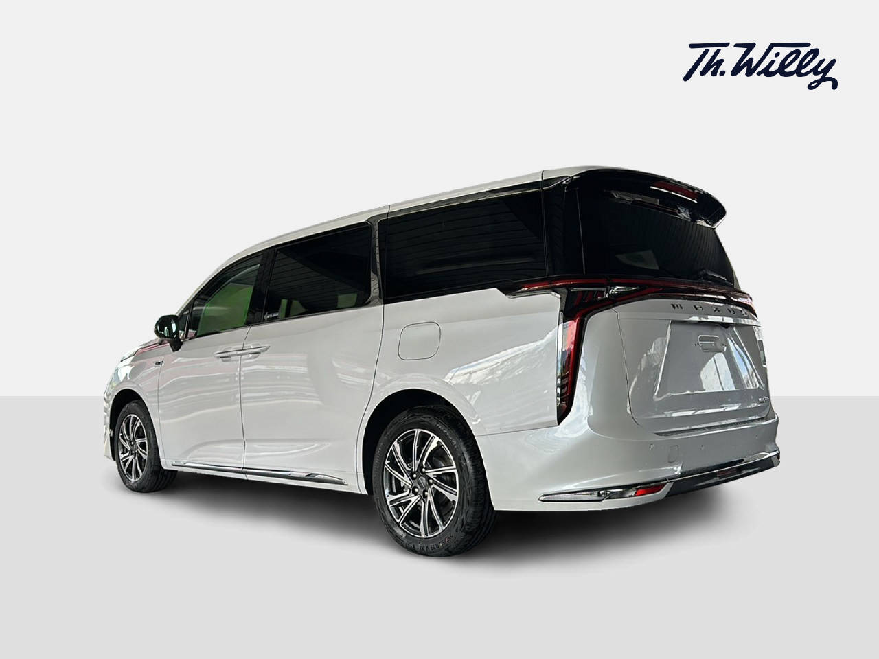 MAXUS Mifa 9 Luxury-showroom-element-2