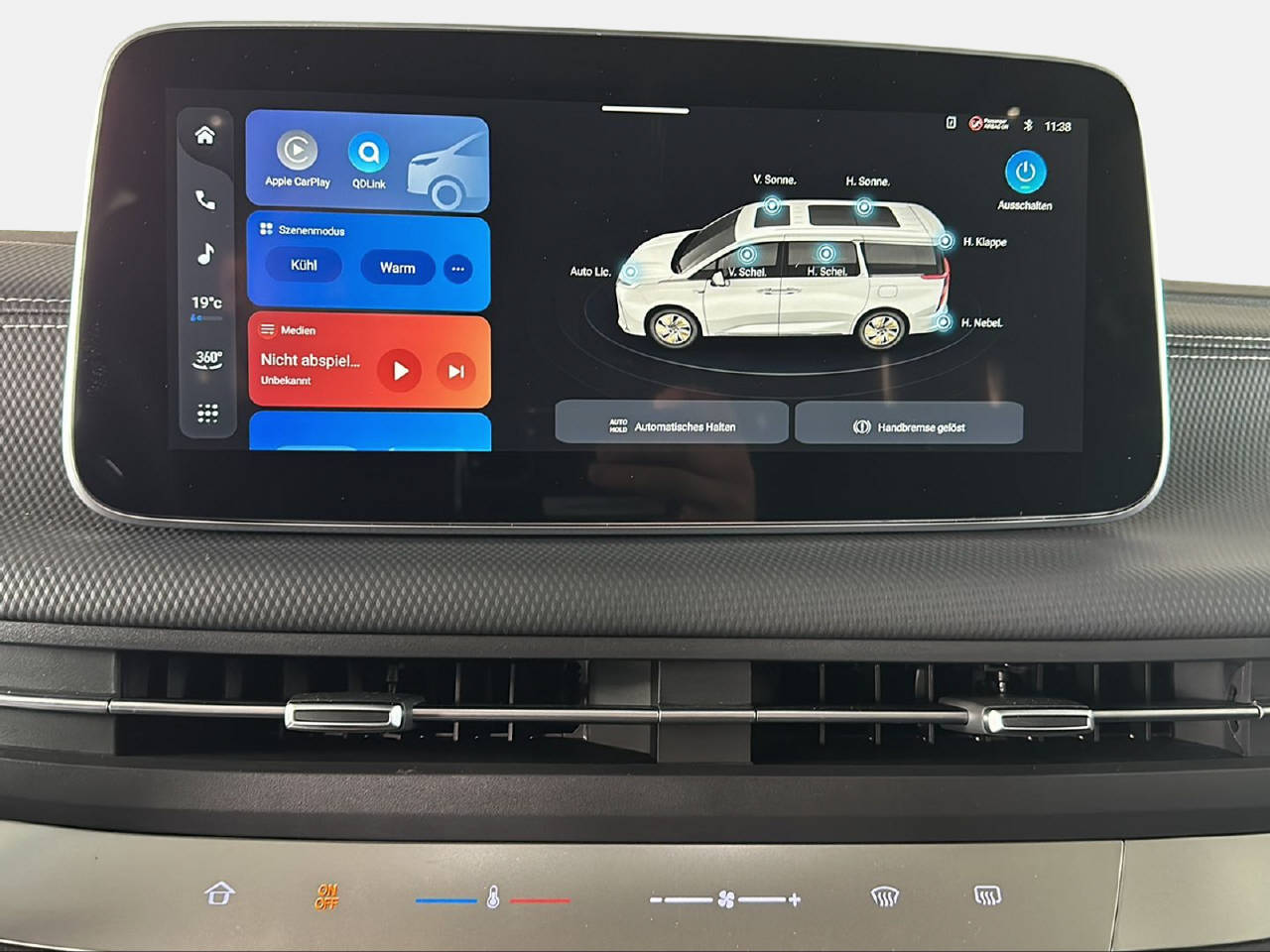 MAXUS Mifa 9 Luxury-image-12