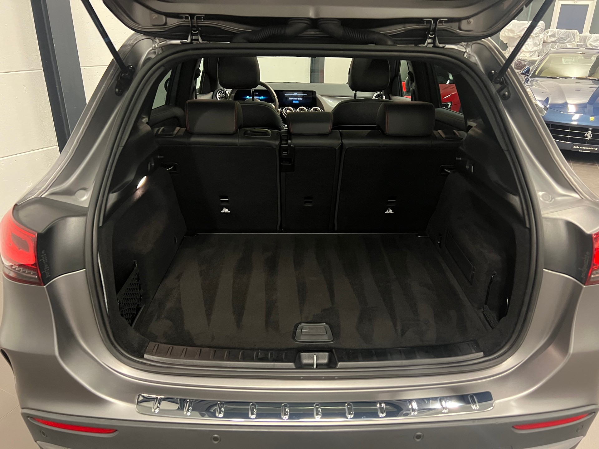 MERCEDES-BENZ GLA 200 4Matic AMG Line 8G-DCT-image-25