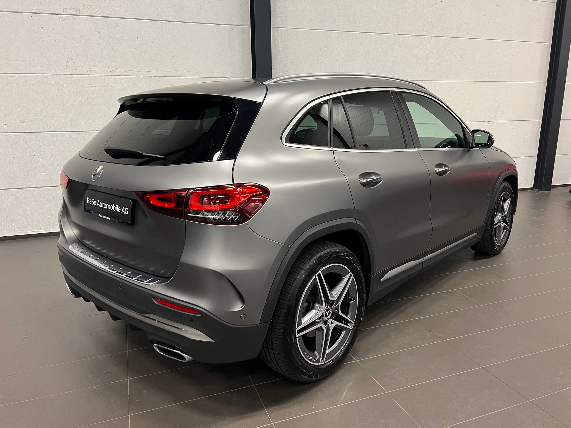 MERCEDES-BENZ GLA 200 4Matic AMG Line 8G-DCT-image-11
