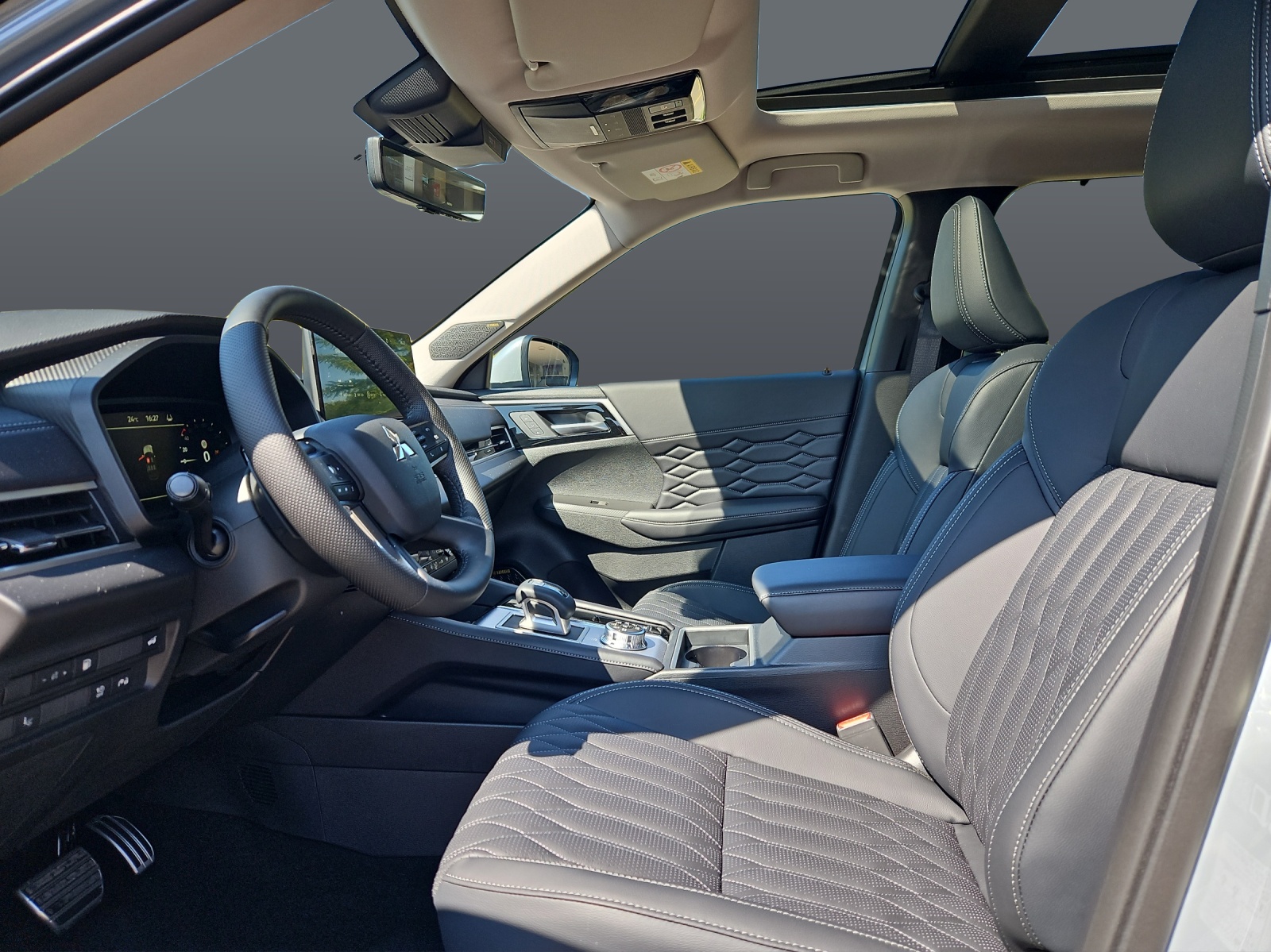MITSUBISHI Outlander 2.4 PHEV Instyle 4WD Automatic-image-6