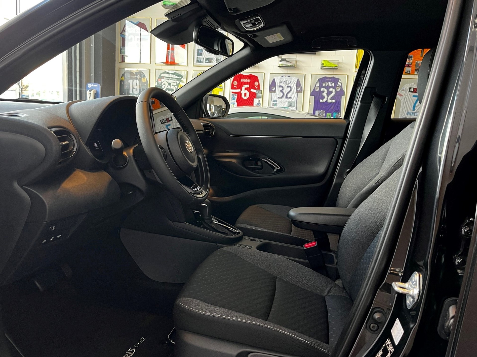 TOYOTA Yaris Cross 1.5 TEAMPLAYER-image-11