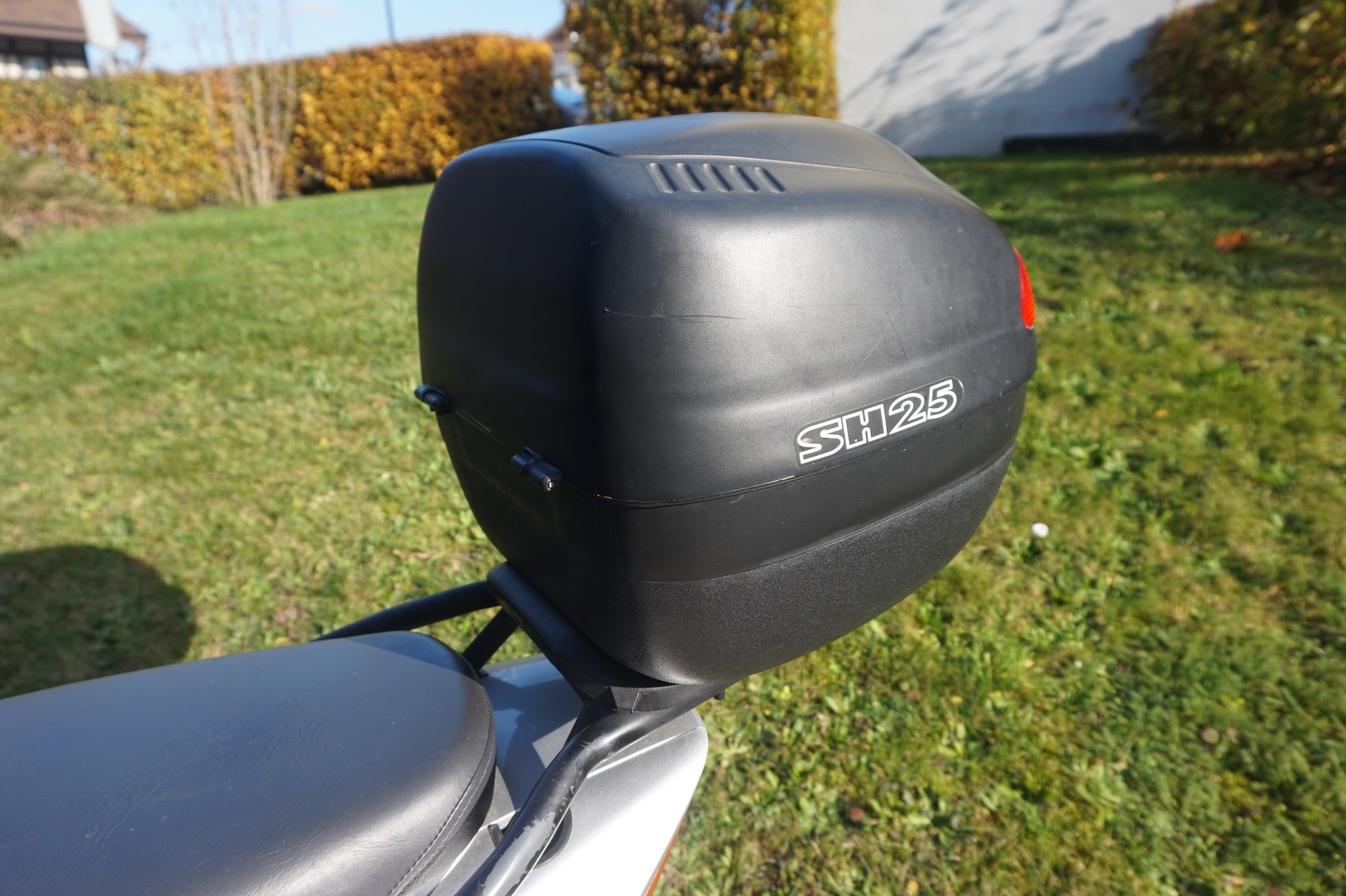 HONDA SCV 100 Lead mit Top Case-image-7