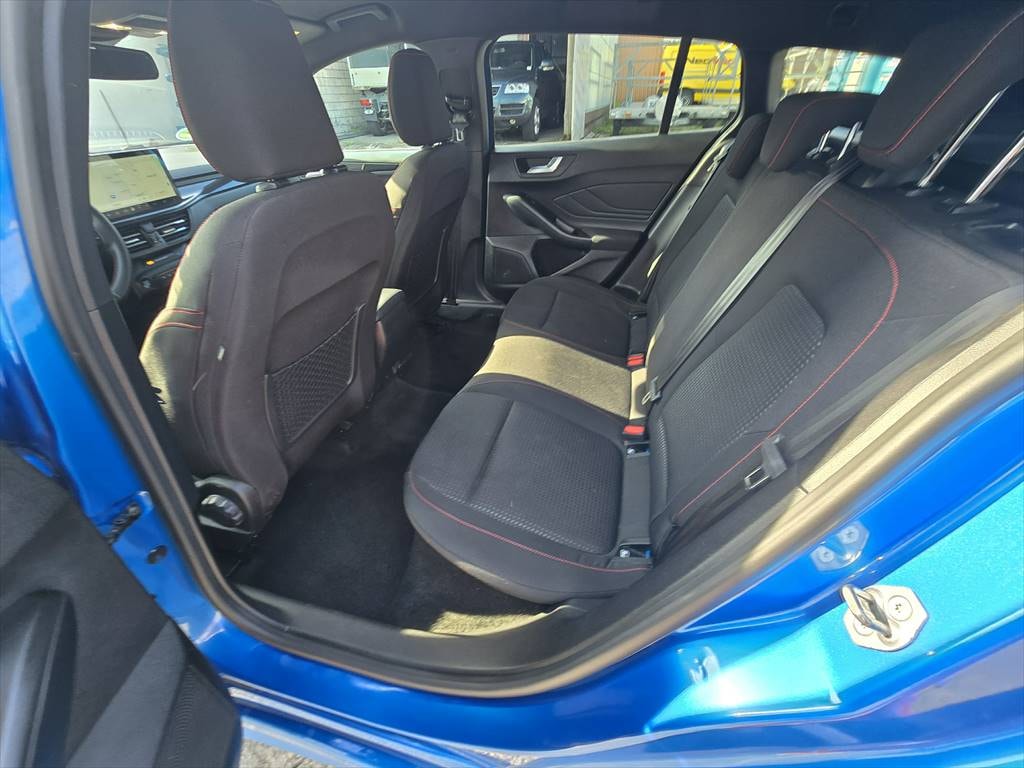 FORD Focus 1.0 MHEV ST-Line Vignale Automat-image-9