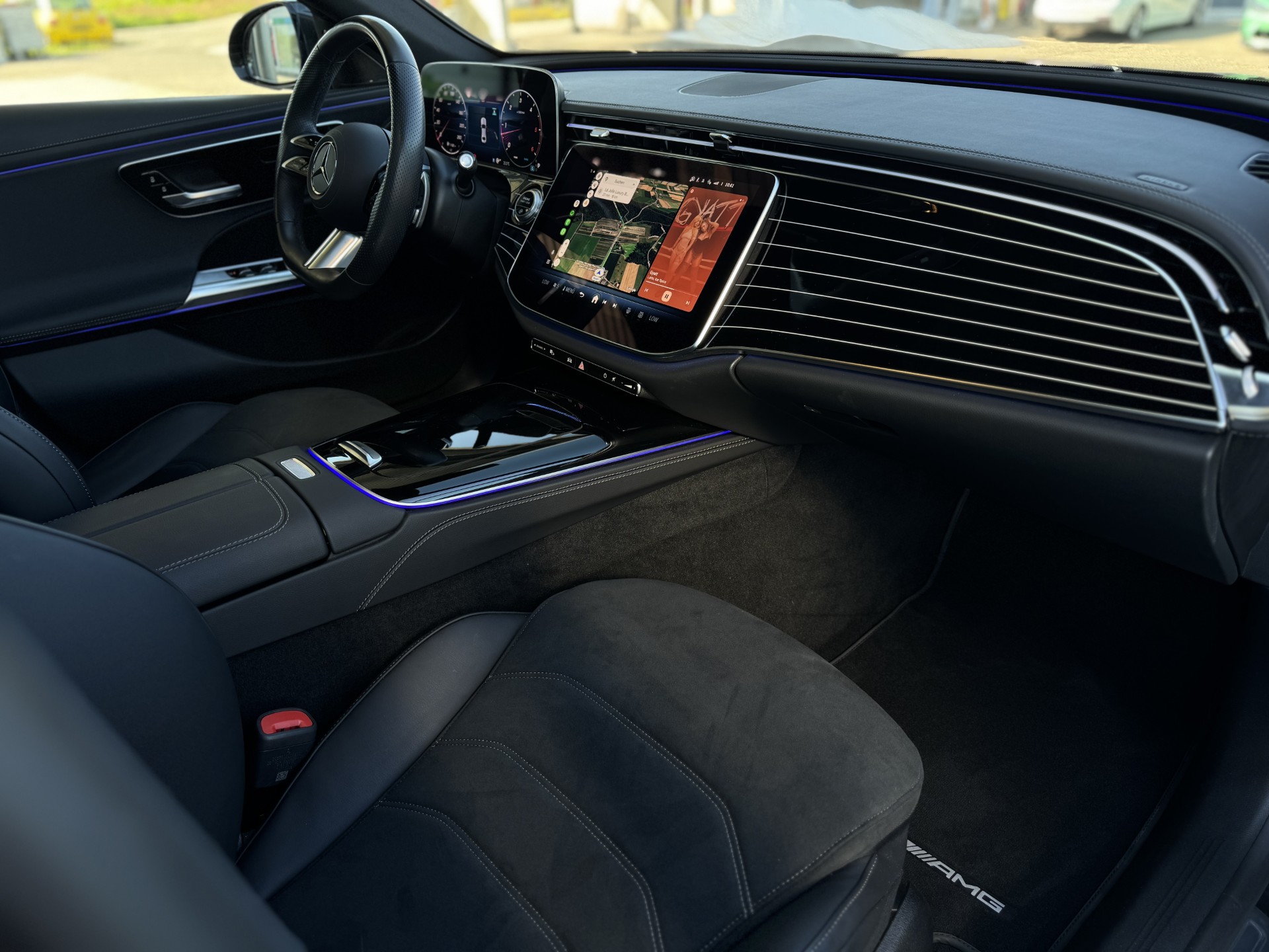 MERCEDES-BENZ E 220 d 4Matic 9G-Tronic-image-10