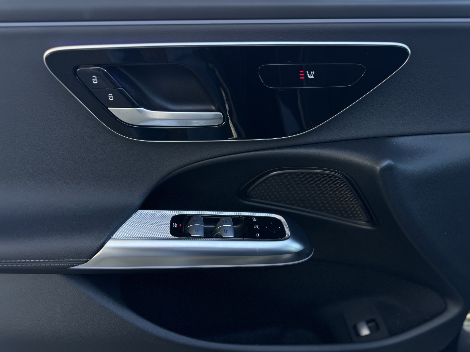MERCEDES-BENZ E 220 d 4Matic 9G-Tronic-image-21