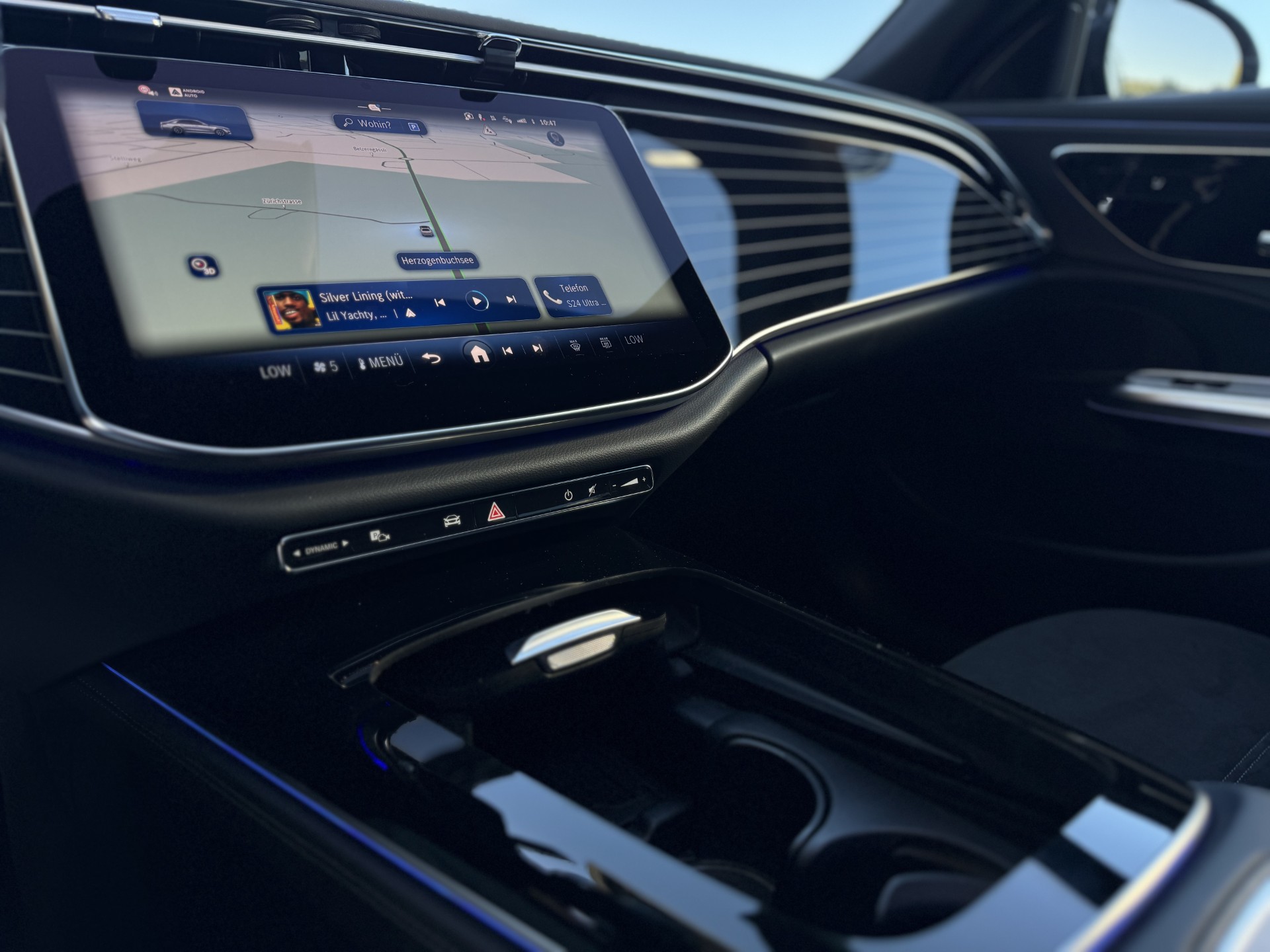 MERCEDES-BENZ E 220 d 4Matic 9G-Tronic-image-13