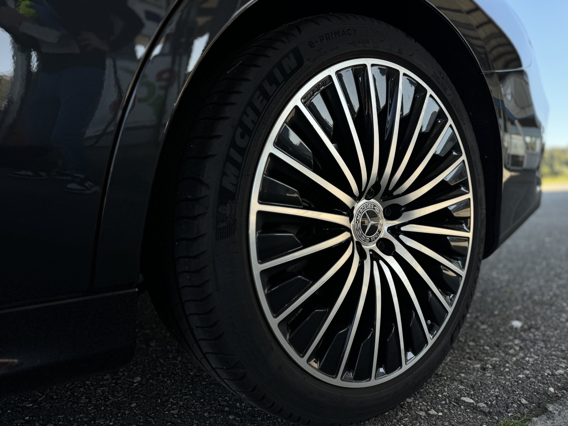 MERCEDES-BENZ E 220 d 4Matic 9G-Tronic-image-19