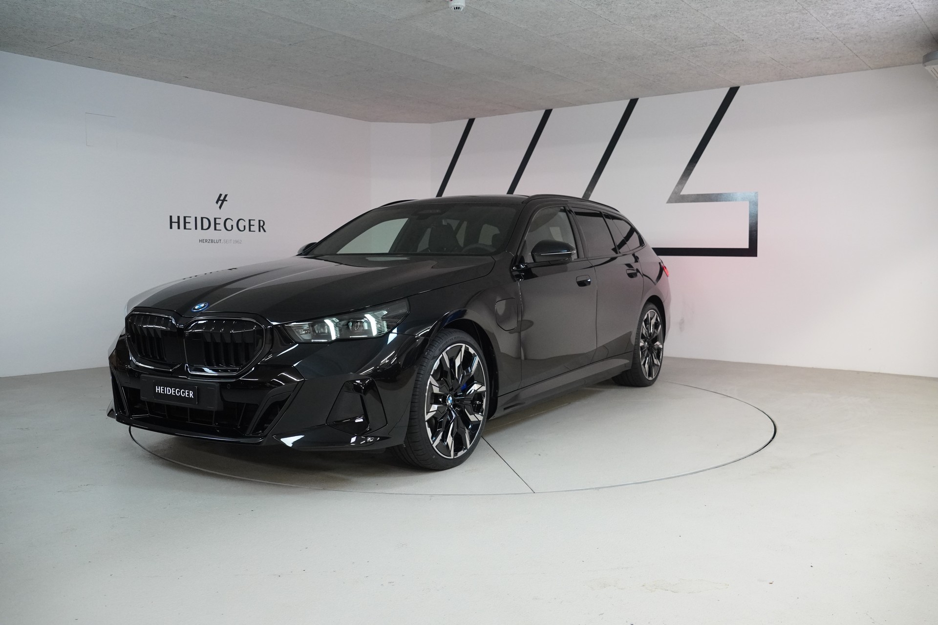 BMW 550e xDrive Touring M Sport Pro Steptronic
