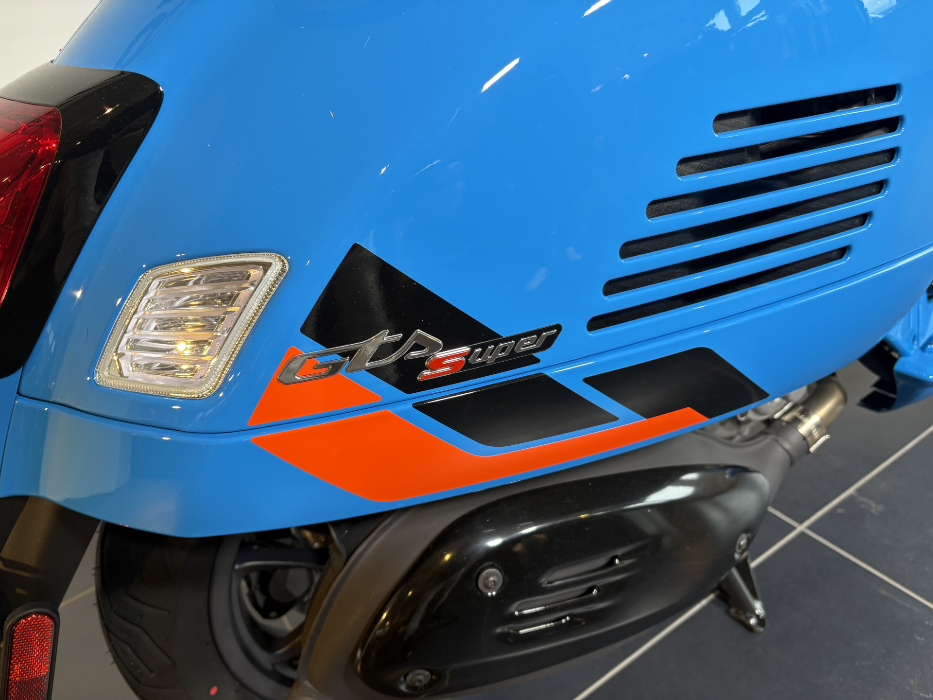 PIAGGIO Vespa GTS 310 Super Sport-image-3