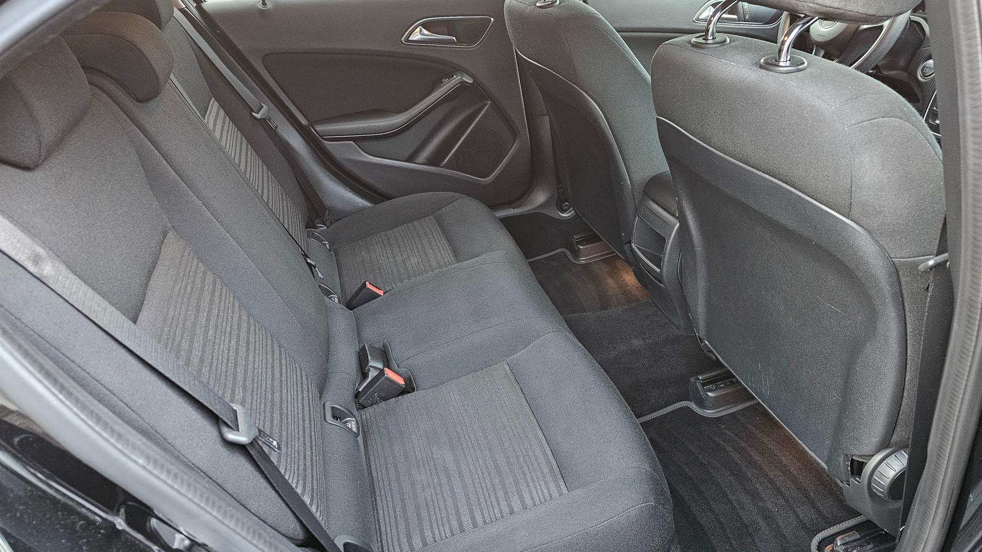 MERCEDES-BENZ A 160 Style 7G-DCT-image-13