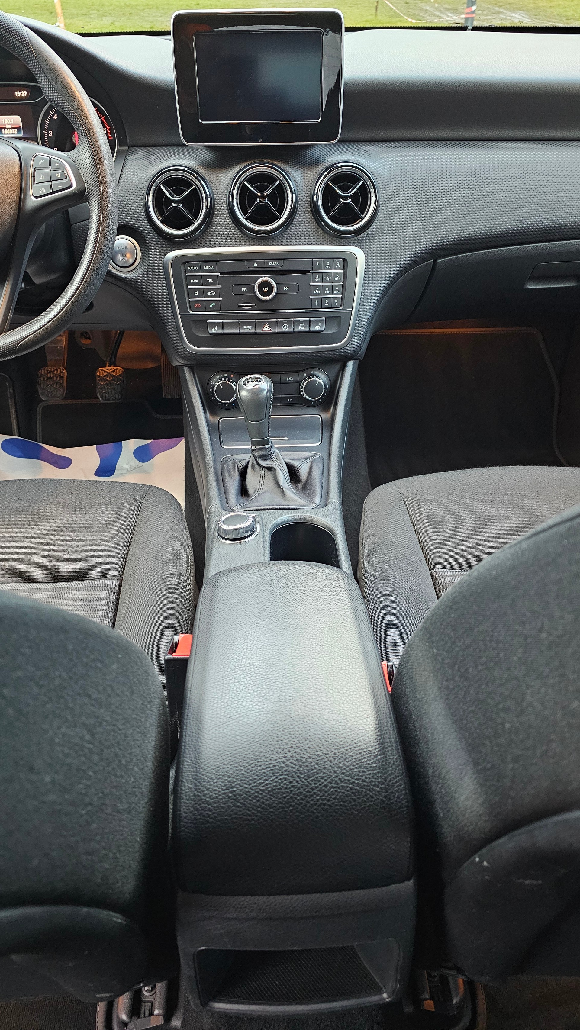 MERCEDES-BENZ A 160 Style 7G-DCT-image-11